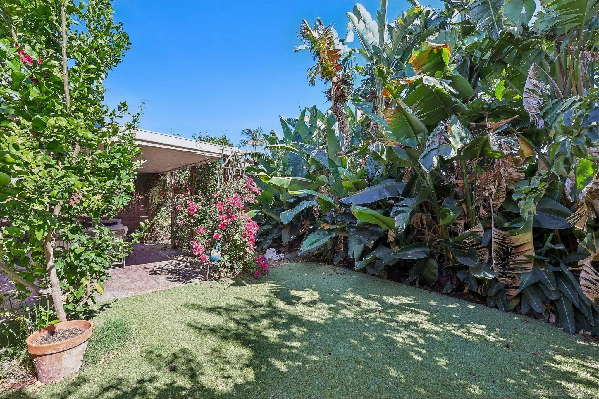 https://cdn.realtyfeed.com/cdn/127/260020453/edf3ac1a95128e01c18e40088faf12a3.webp