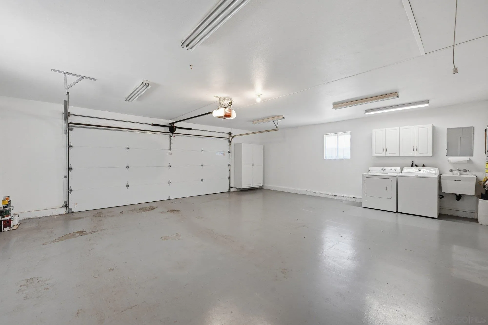 https://cdn.realtyfeed.com/cdn/127/260020455/1bc08fe540d9448af03e57ff7a31e698.webp