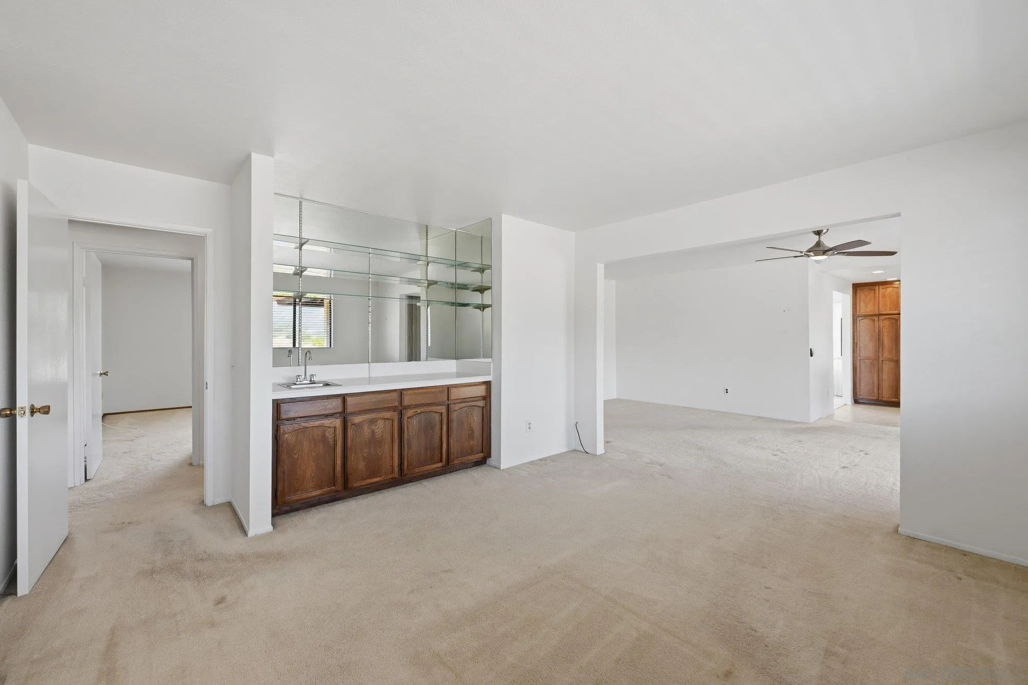https://cdn.realtyfeed.com/cdn/127/260020455/65a3a3e2b687c8608a4612338f01ce06.webp