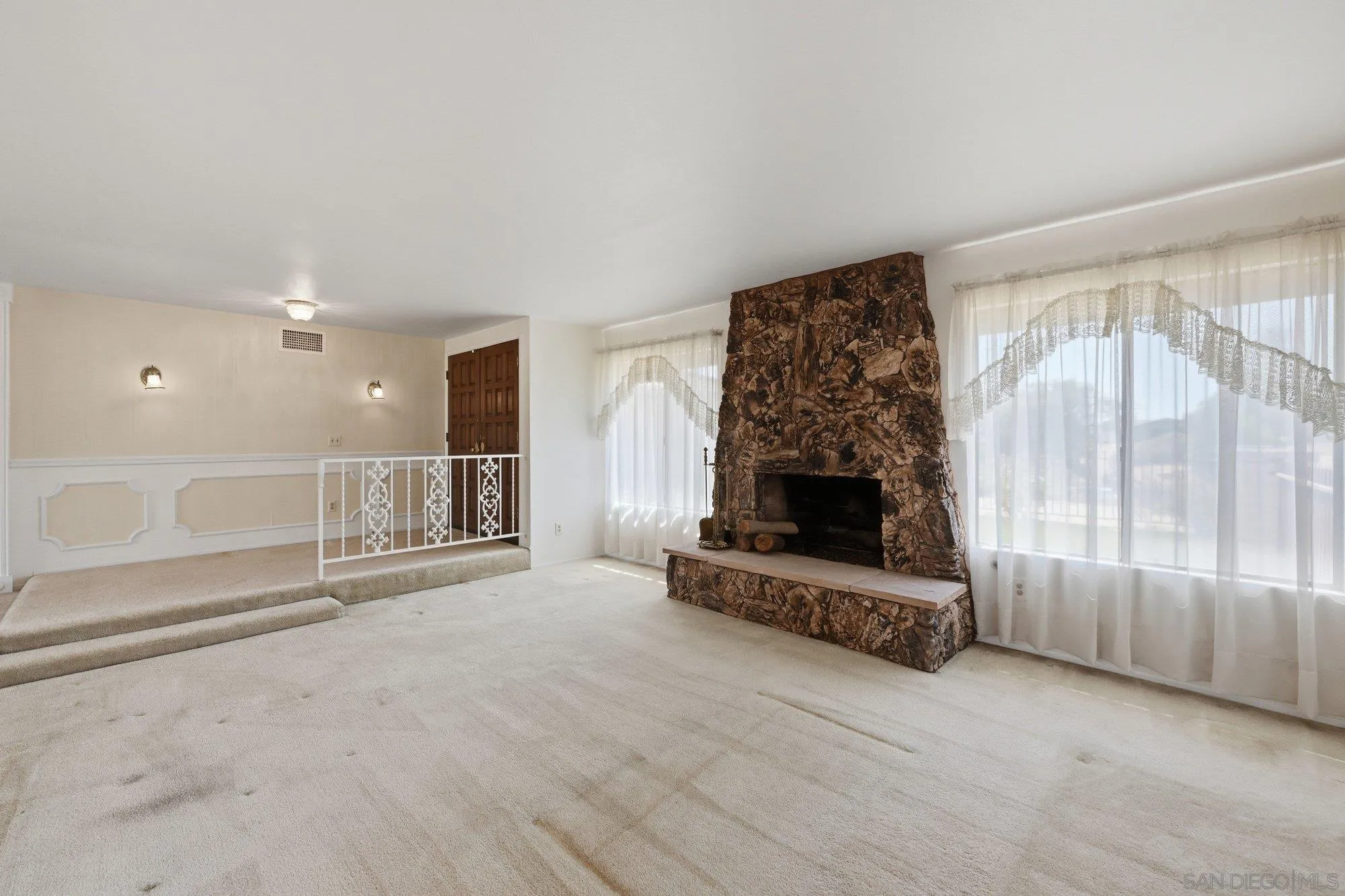 https://cdn.realtyfeed.com/cdn/127/260020455/698f63428b0abbbe825ed9daba2d851f.webp