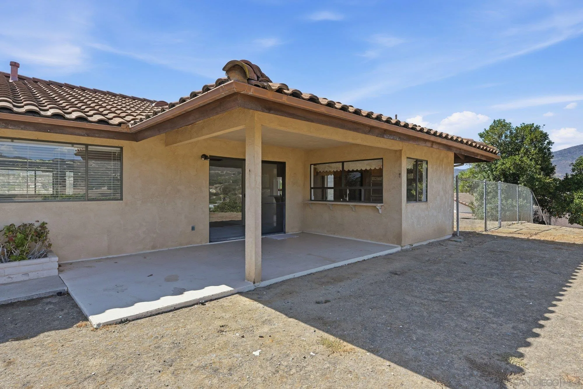 https://cdn.realtyfeed.com/cdn/127/260020455/b8fdfe63a5769fdf8ce7b298fed254e3.webp