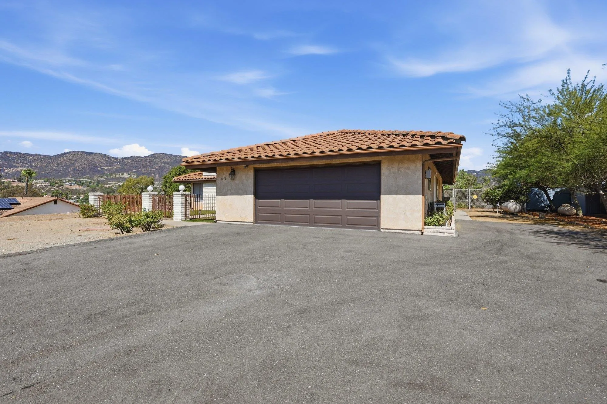 https://cdn.realtyfeed.com/cdn/127/260020455/bb51ca05e46081fc9f7457e261fb63d5.webp
