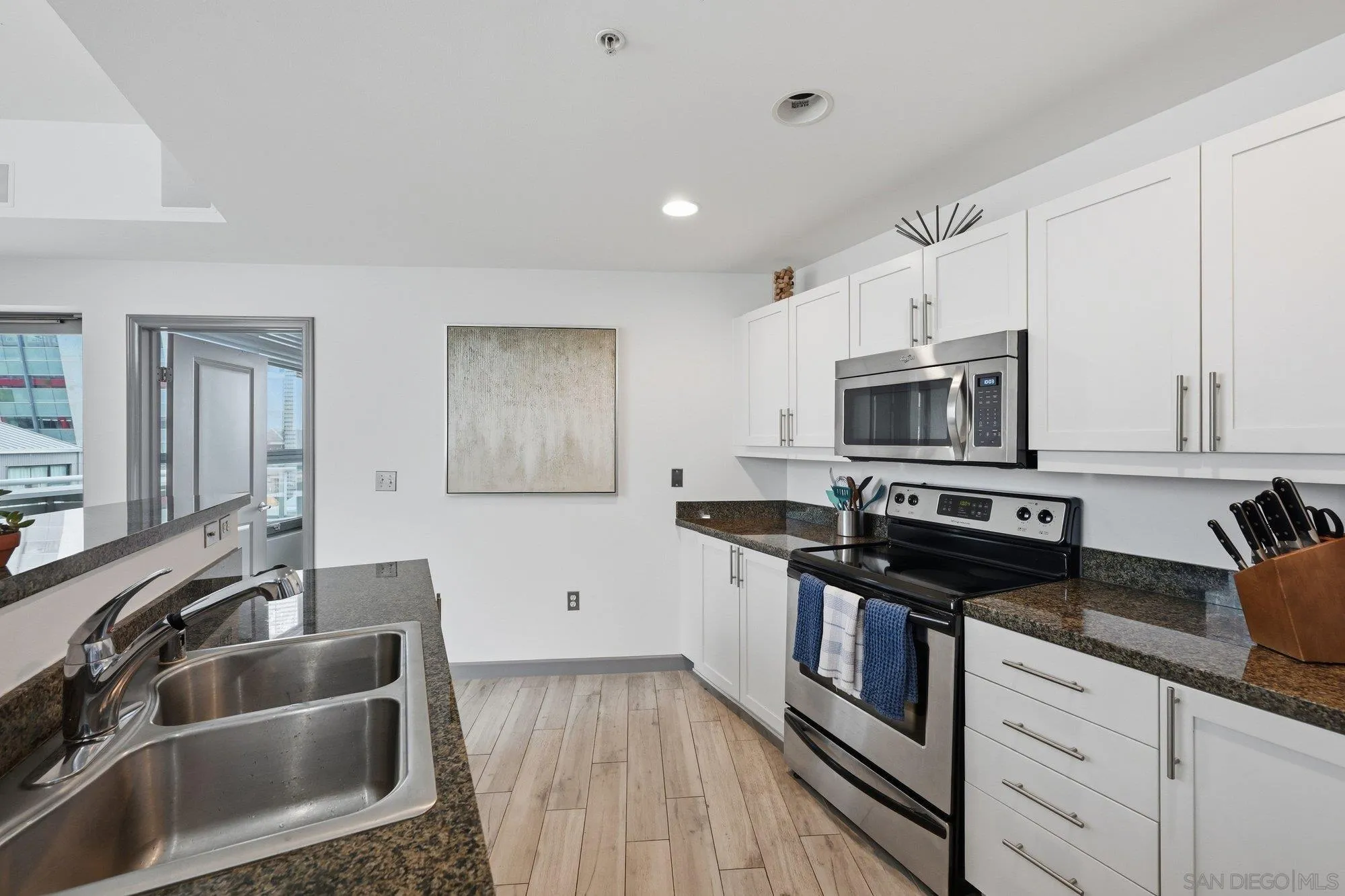 Photo #12: 260020457 Listing: Photo #12