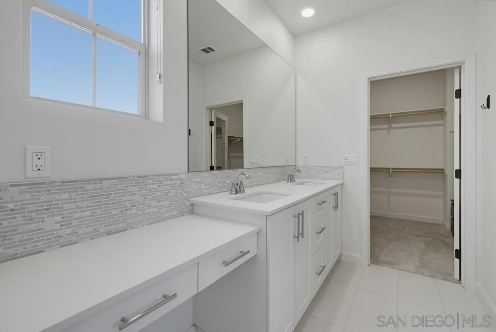 Photo #25: 260020459 Listing: Photo #25