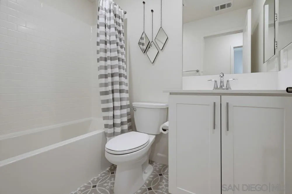 Photo #17: 260020459 Listing: Photo #17