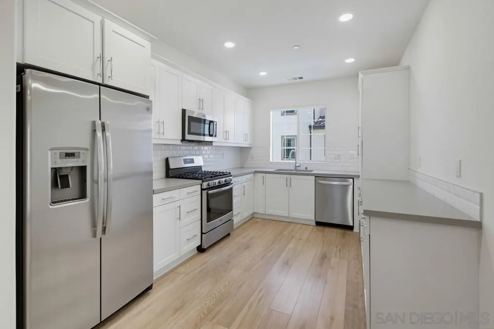 Photo #11: 260020459 Listing: Photo #11