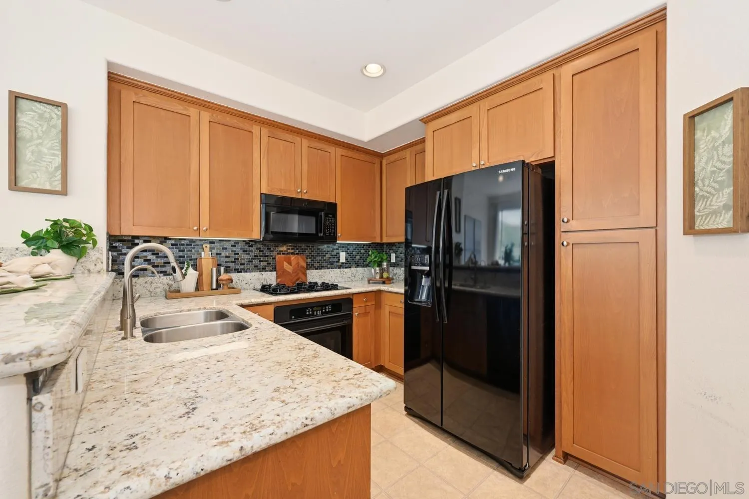 4611 Central Plaza, San Diego, CA 92123 - Main photo, San Diego, CA