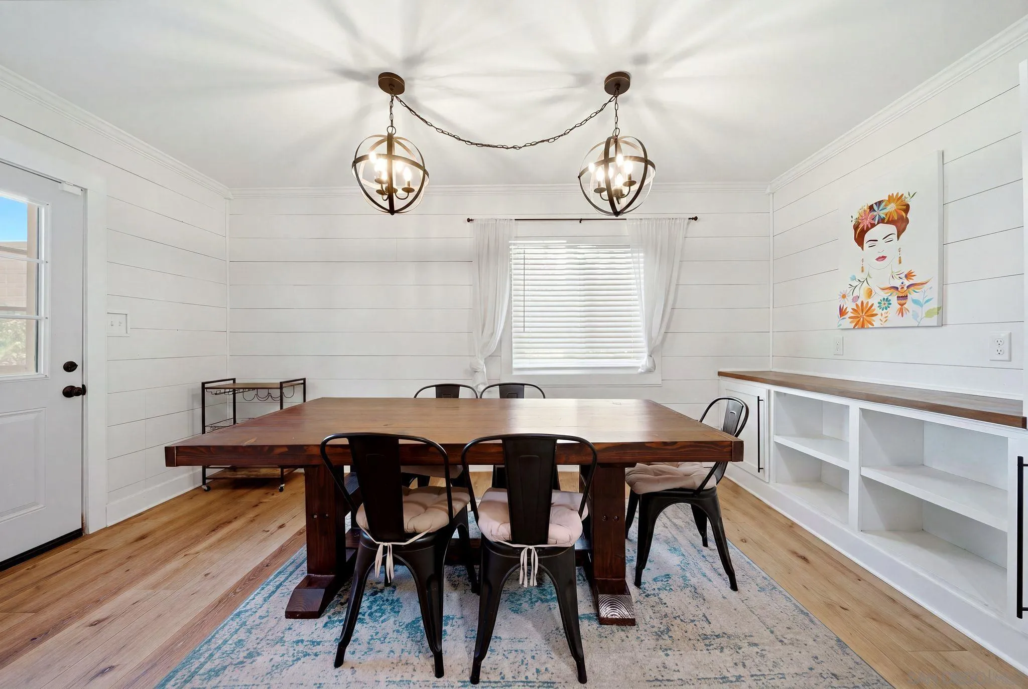 https://cdn.realtyfeed.com/cdn/127/260020462/084ce8ff8eb0d1f5b21c9d905e4fe794.webp