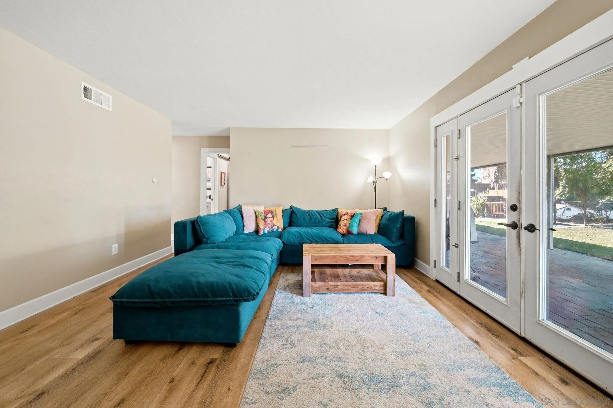 https://cdn.realtyfeed.com/cdn/127/260020462/28bbd575313cd1a7a77c692361cc8ade.webp