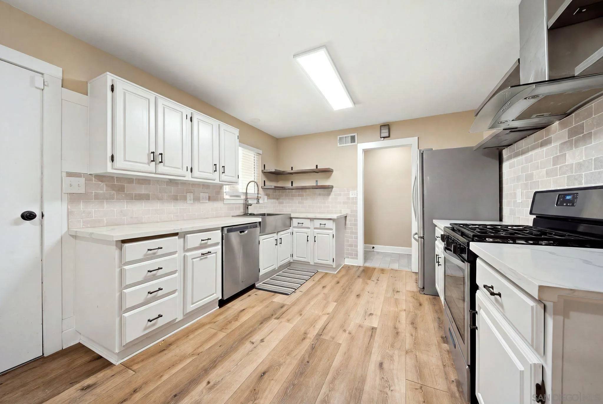 https://cdn.realtyfeed.com/cdn/127/260020462/66a8fb31cad3b8c3f8139e8ac0e2dd73.webp
