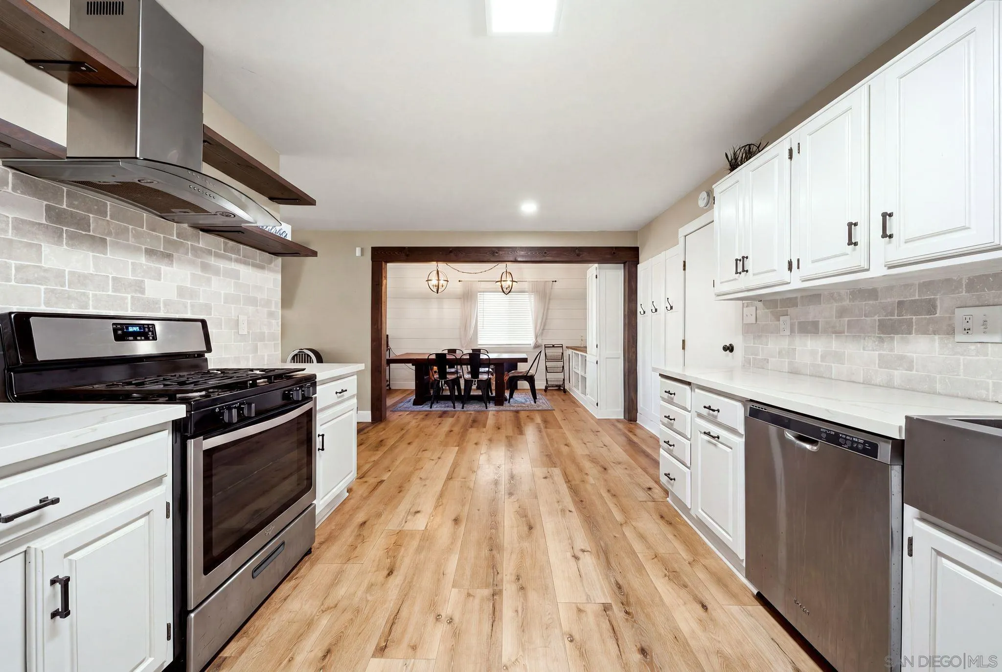 https://cdn.realtyfeed.com/cdn/127/260020462/6e353b9c095c9c344ef5c90b92e6a39f.webp