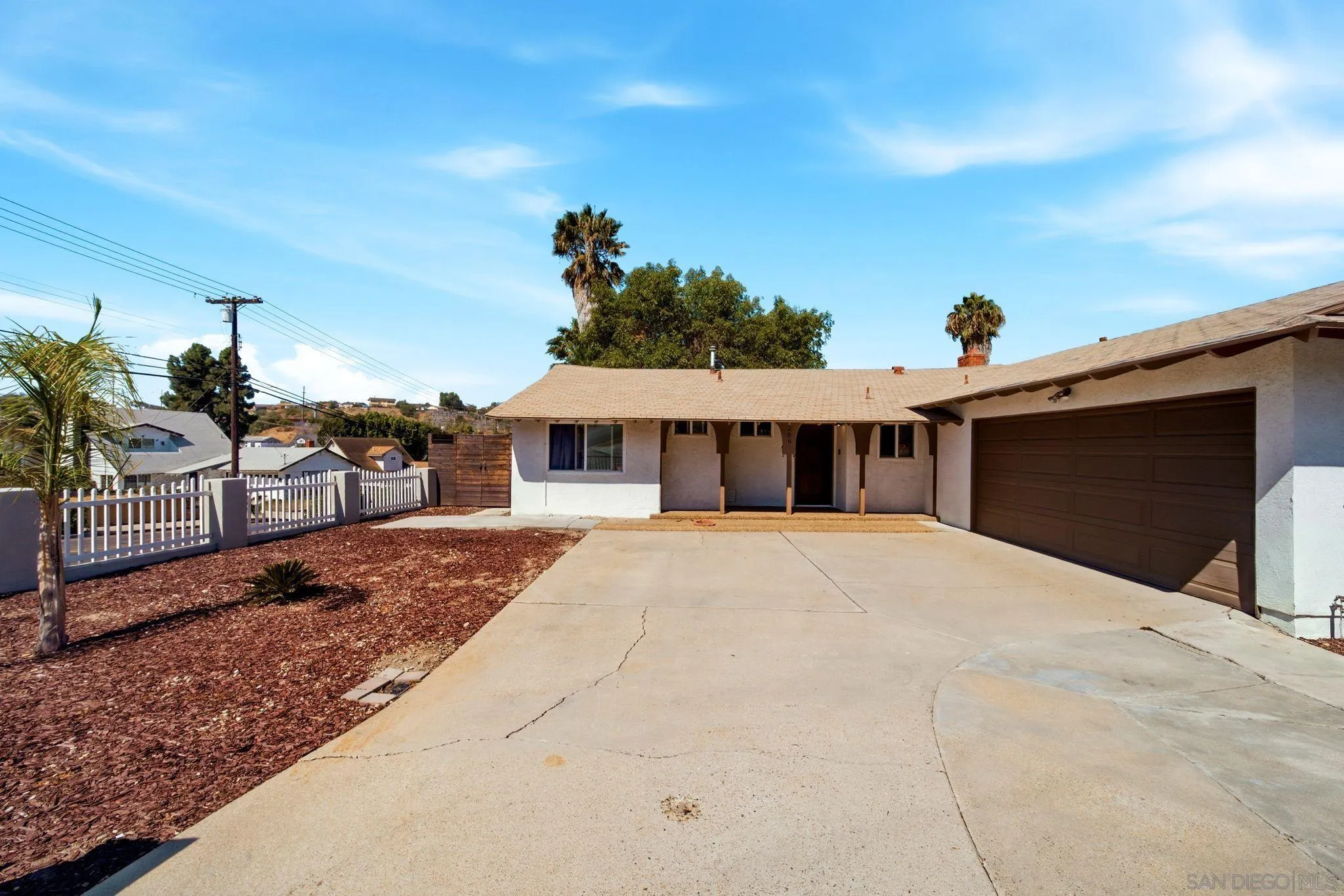 https://cdn.realtyfeed.com/cdn/127/260020462/b5b72fa994fb7192c858110f22f91885.webp