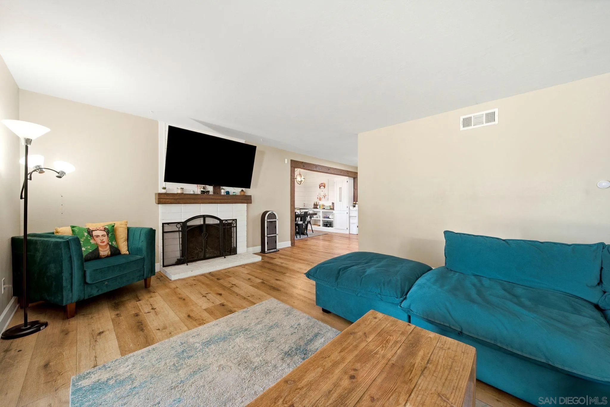 https://cdn.realtyfeed.com/cdn/127/260020462/b92978d4552436dc28d345a071b52bae.webp