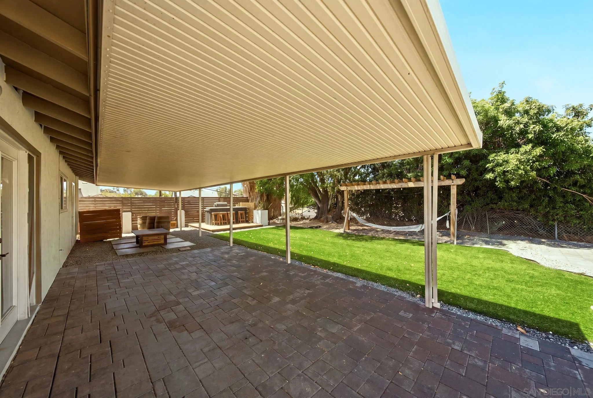 https://cdn.realtyfeed.com/cdn/127/260020462/d2f95225b0eeaea0d7cf8acb3ed53eb9.webp