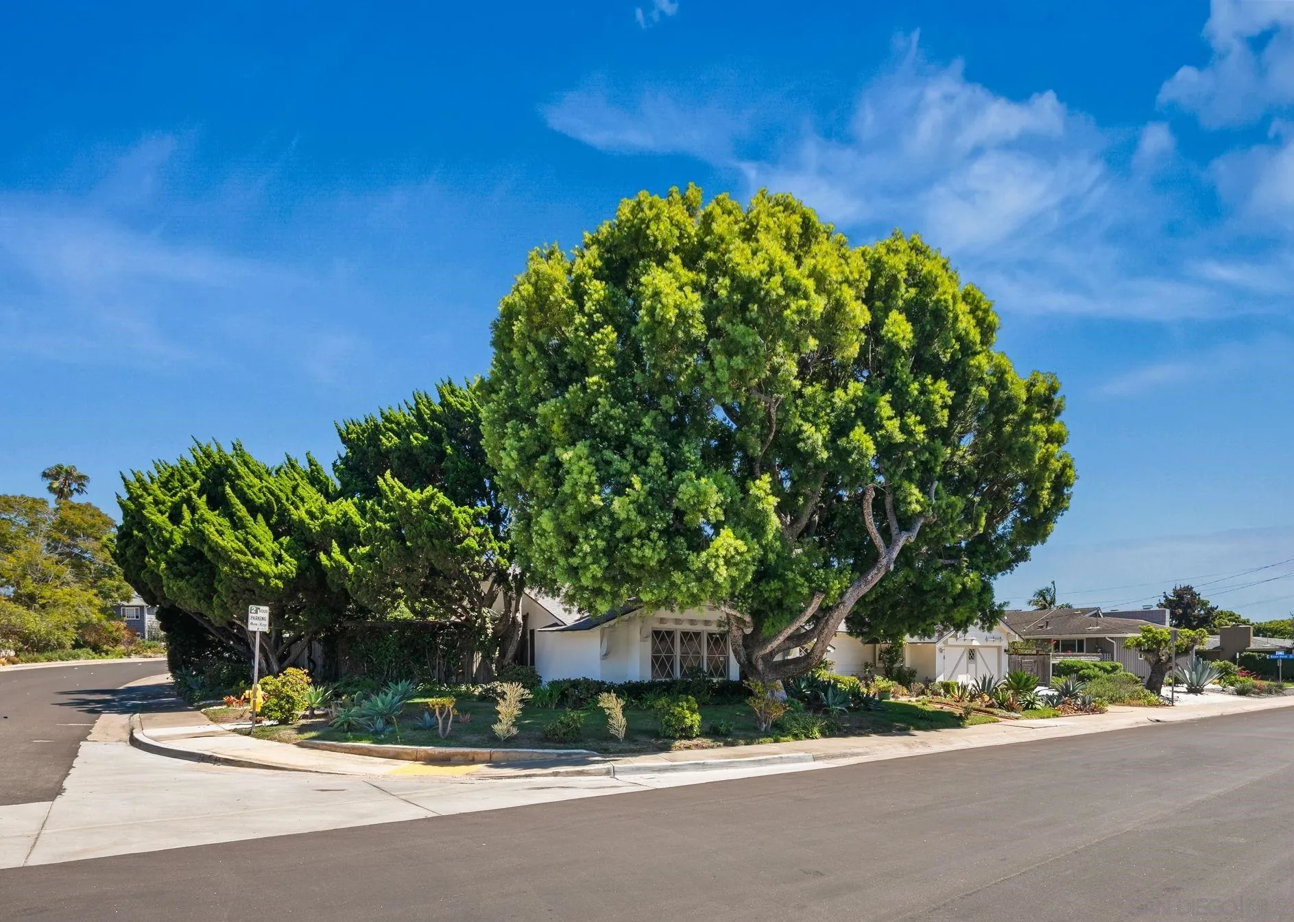 8925 Cliffridge Avenue, La Jolla, CA 92037 - Main photo, La Jolla, CA