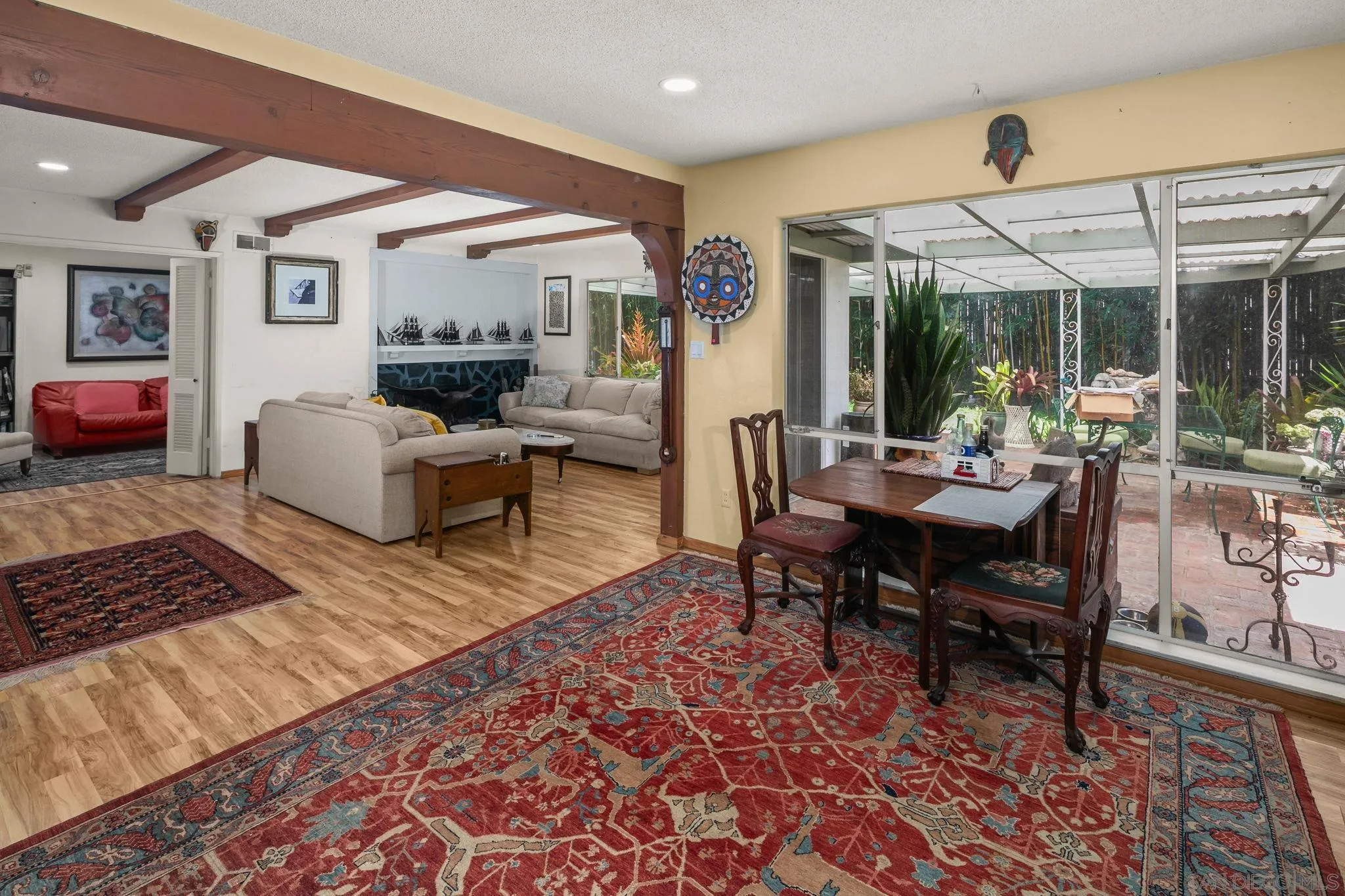 https://cdn.realtyfeed.com/cdn/127/260020463/319859f2587faff7c613bc33d2d1d05e.webp