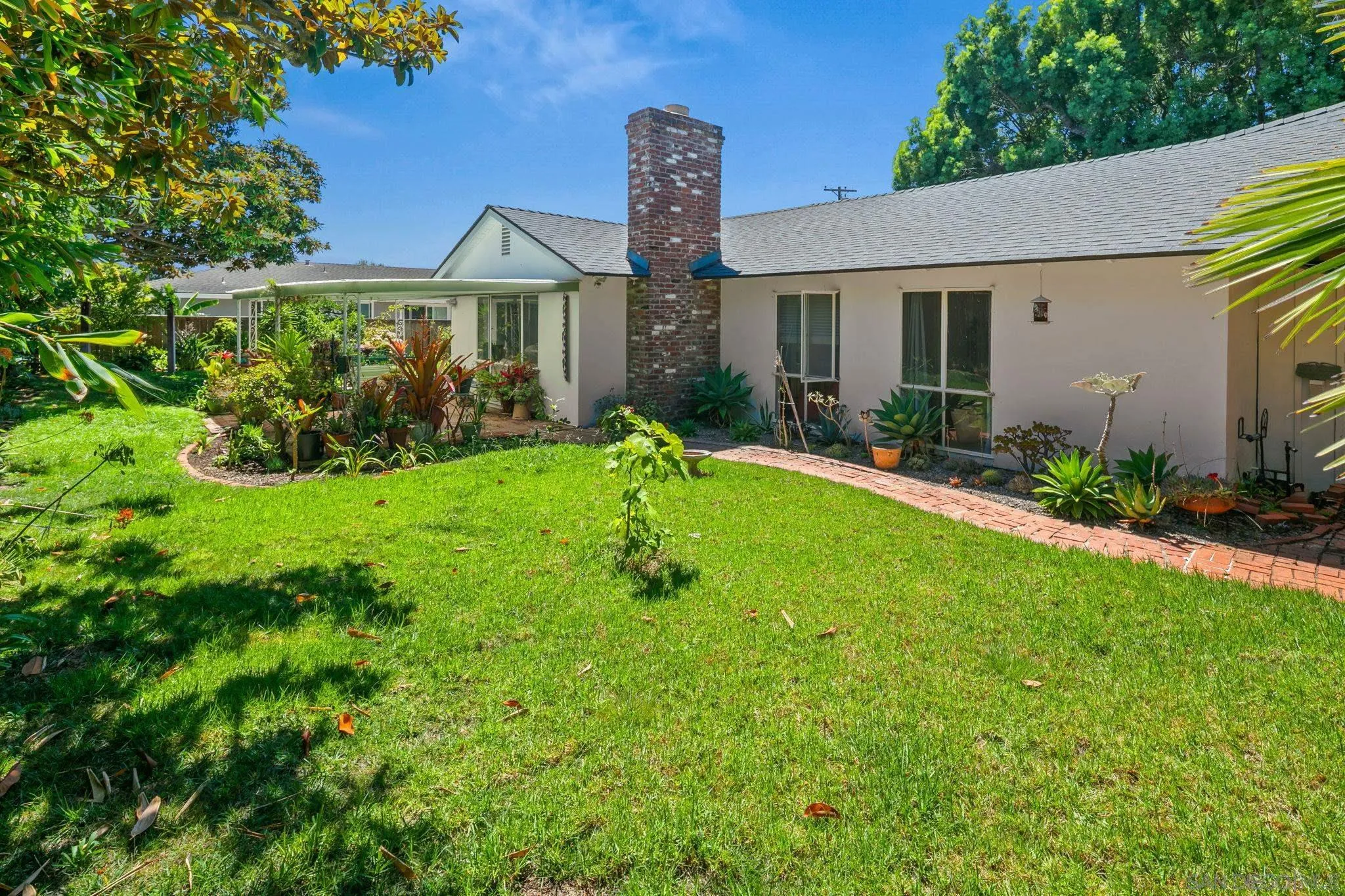 https://cdn.realtyfeed.com/cdn/127/260020463/bdcc18f856ba6471d8dfa8b0b7f8f81b.webp