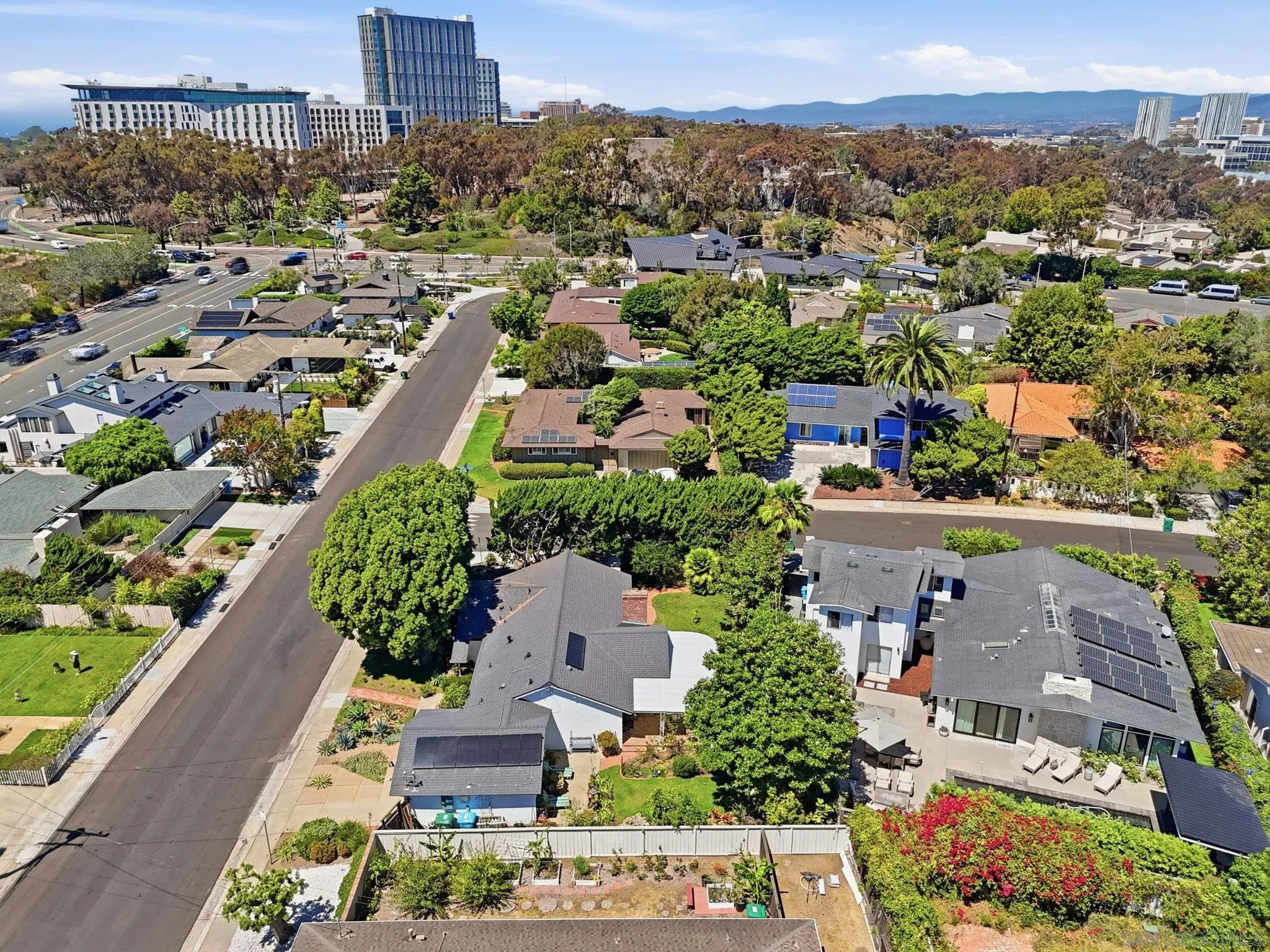 https://cdn.realtyfeed.com/cdn/127/260020463/fe8b67c0a1b91d84a49352dd088de935.webp