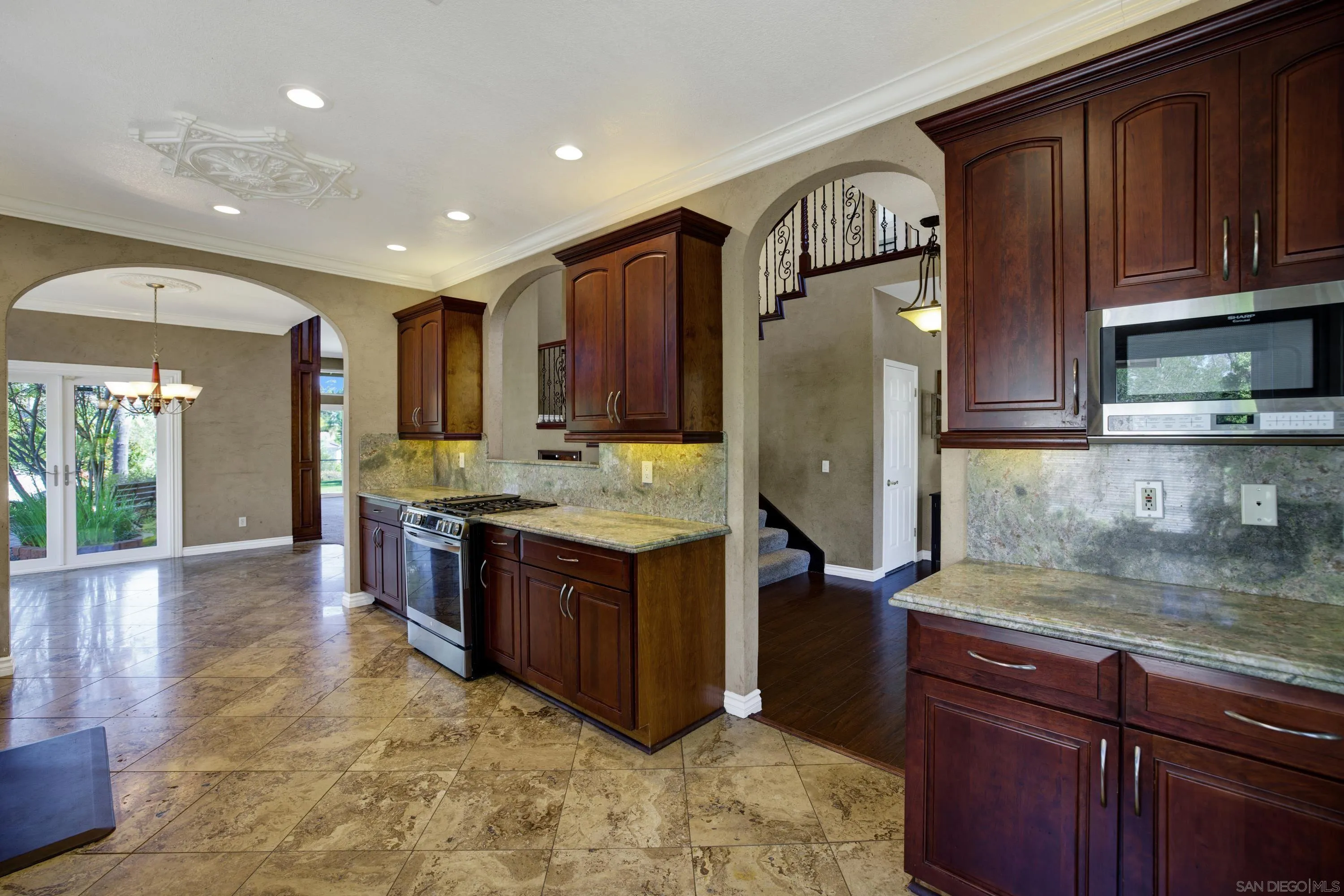 https://cdn.realtyfeed.com/cdn/127/260020466/3c0bca6c0056c2add8673507485da9b2.webp