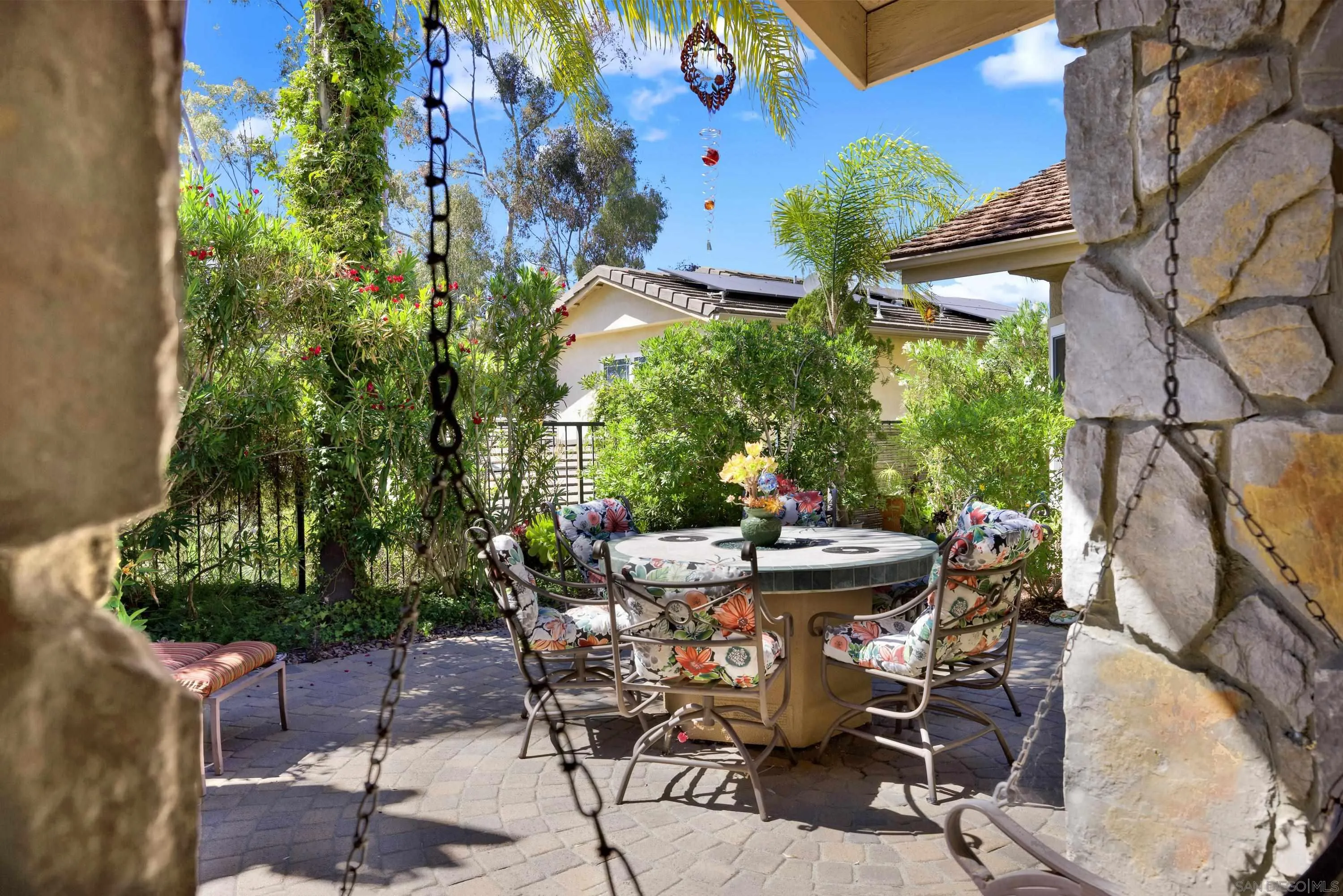 https://cdn.realtyfeed.com/cdn/127/260020466/6edaf617de8ab541f53eb6b35c9c4d9c.webp