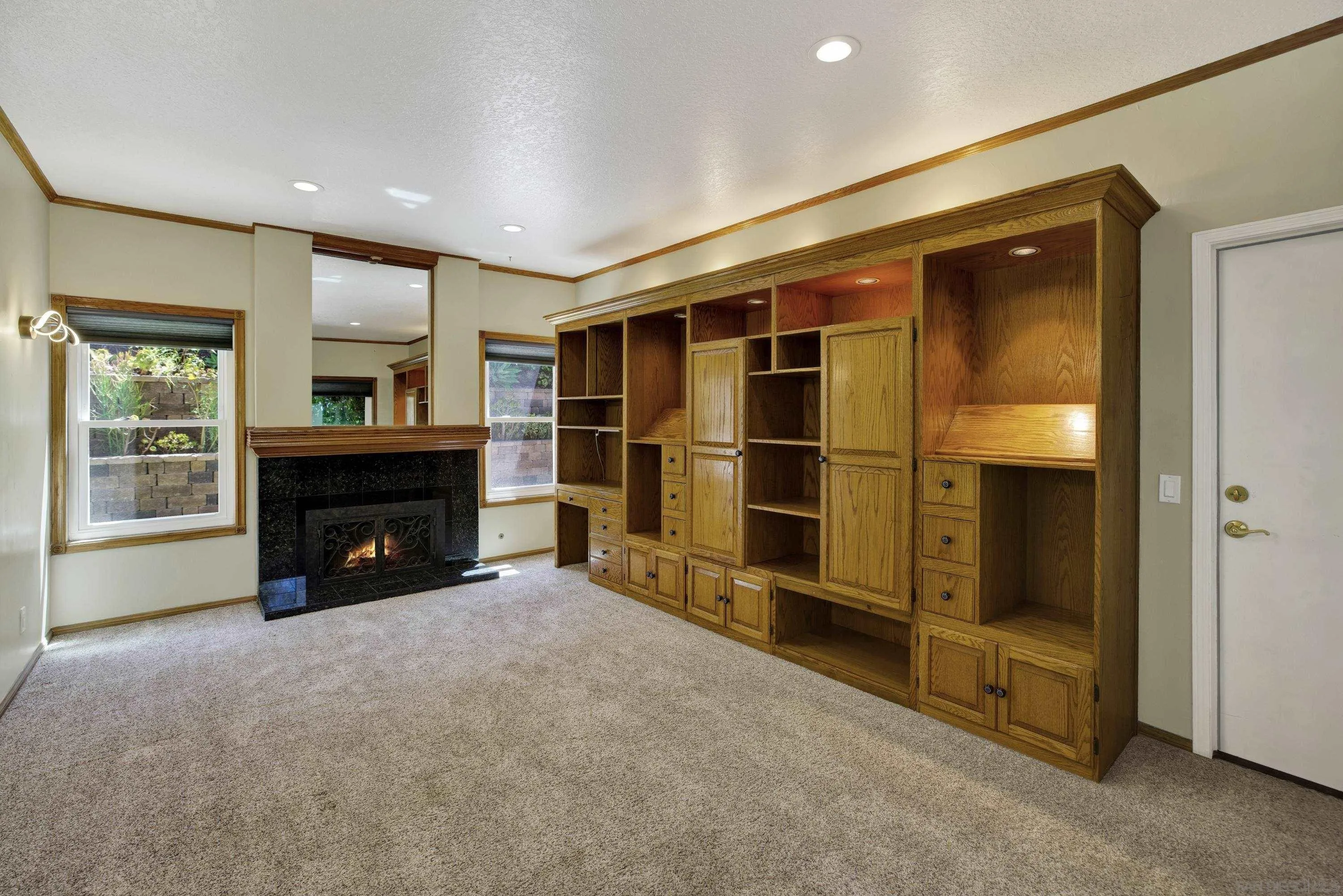 https://cdn.realtyfeed.com/cdn/127/260020466/761ccdc520a40a49f708ad6450e79324.webp