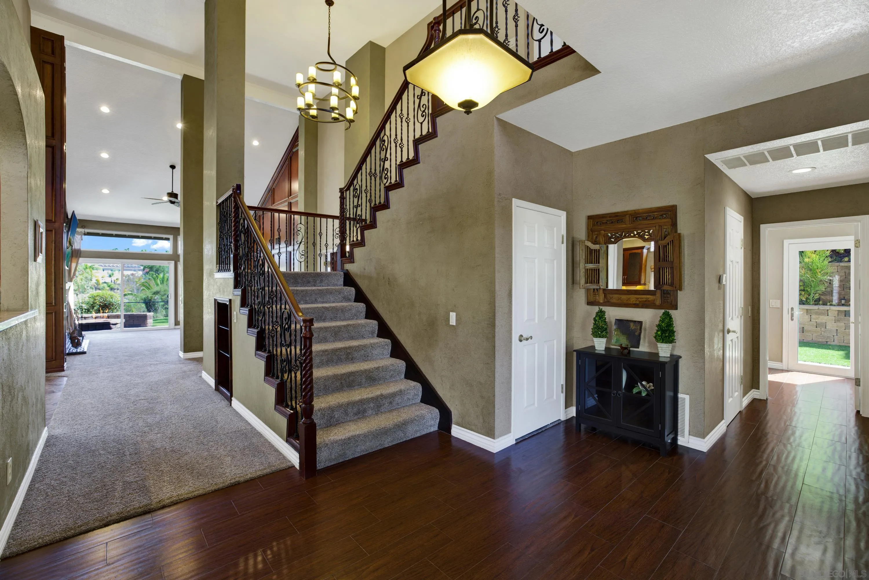 https://cdn.realtyfeed.com/cdn/127/260020466/b61a15ecfbbb24244550933595503b26.webp