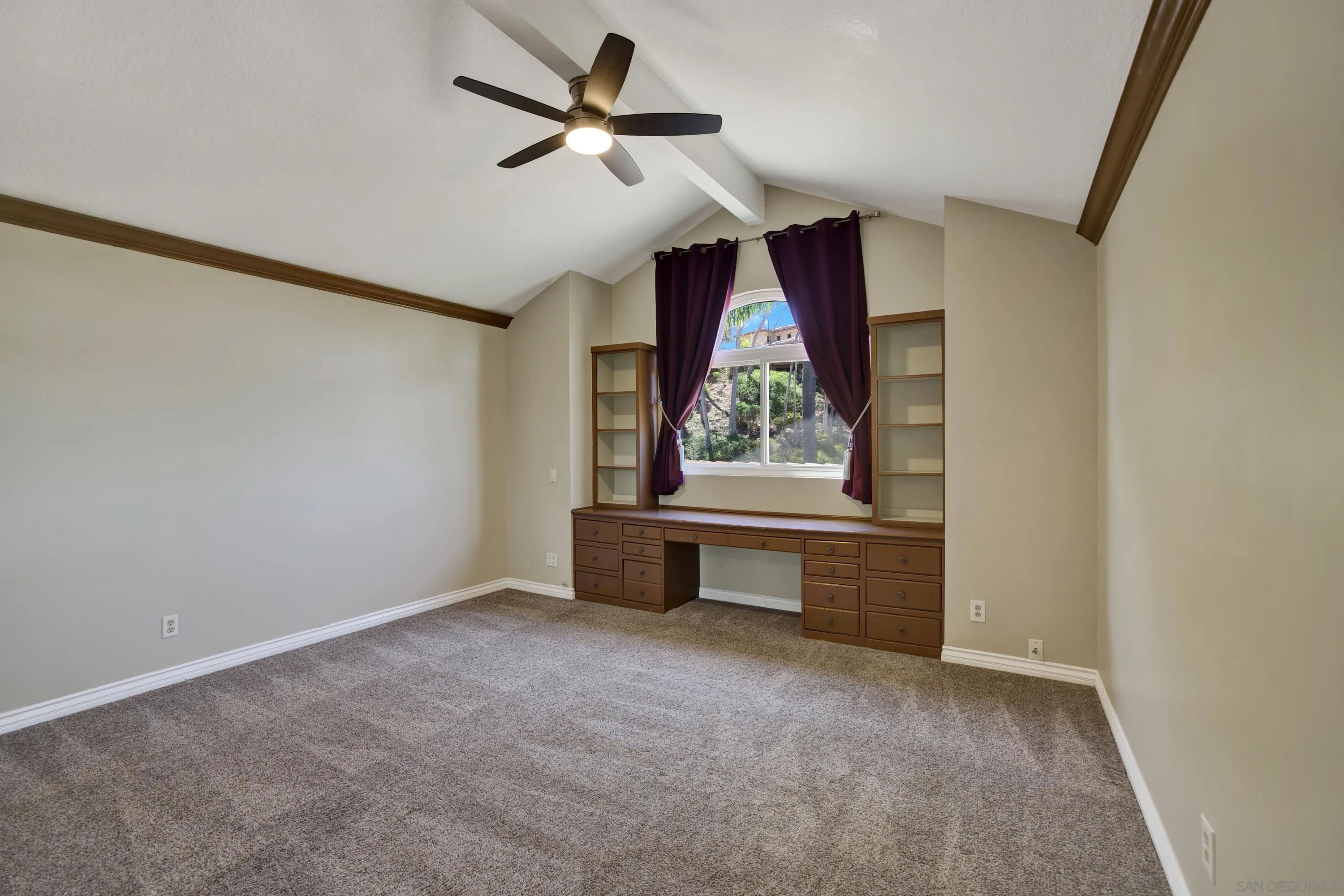 https://cdn.realtyfeed.com/cdn/127/260020466/e21f3cef1f5ebe5a9b1135b837d19b19.webp