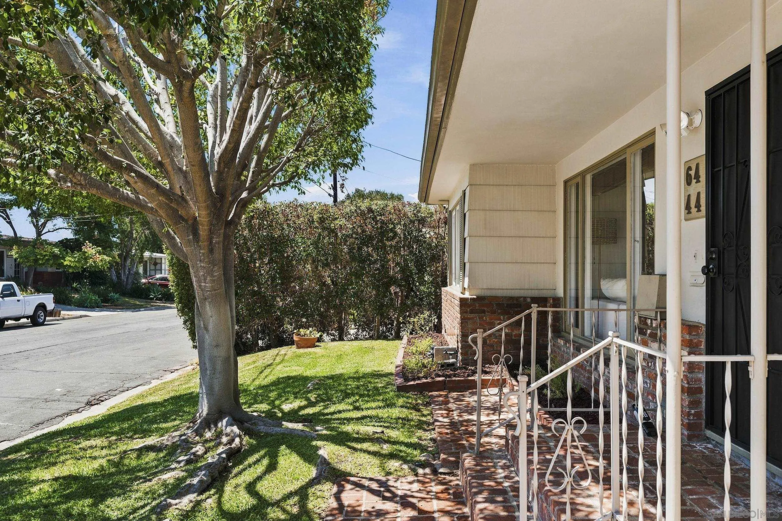 https://cdn.realtyfeed.com/cdn/127/260020468/d6cada3bad2e3ab396df6ae98198242b.webp
