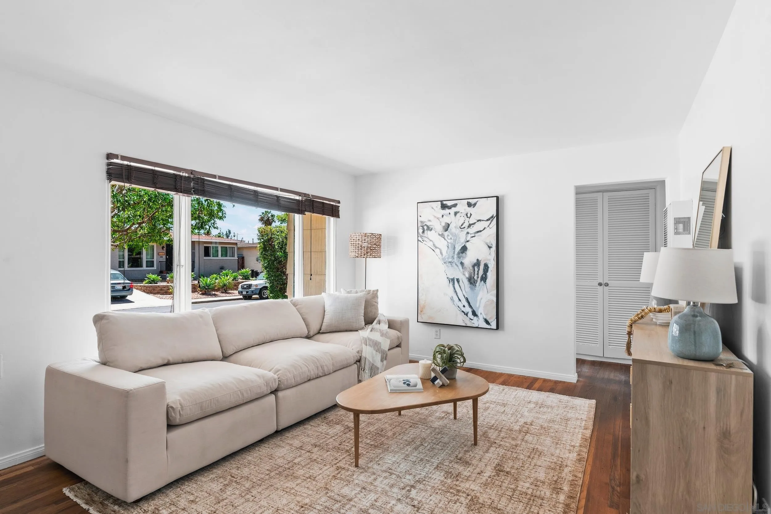 https://cdn.realtyfeed.com/cdn/127/260020468/fb72d9f8a9724c7e7c833e006a60a457.webp