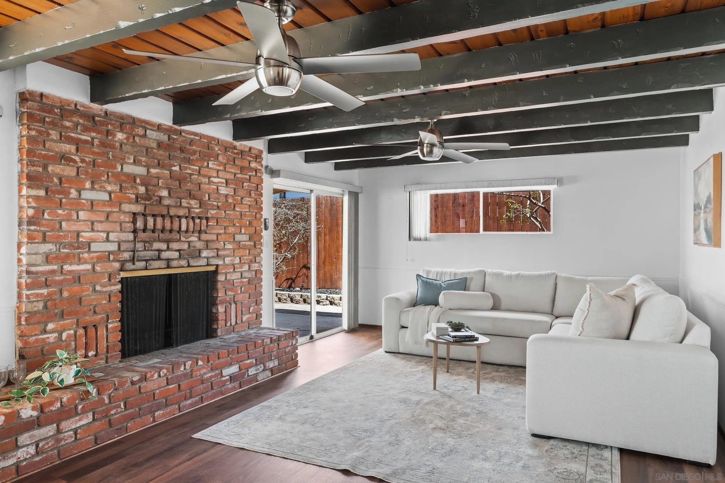 https://cdn.realtyfeed.com/cdn/127/260020468/fe4151d37ce912e3fa128453e24f0521.webp
