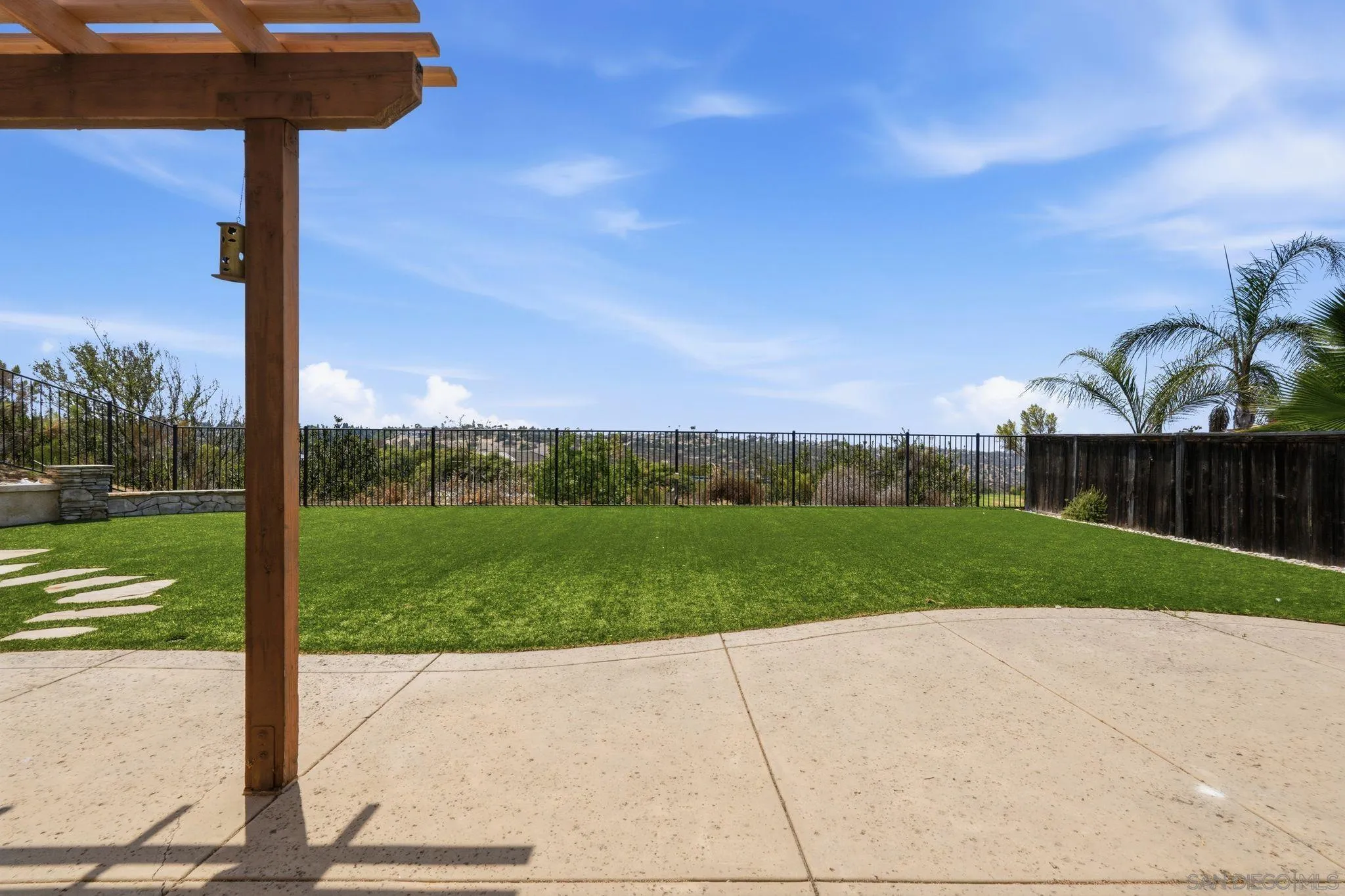https://cdn.realtyfeed.com/cdn/127/260020469/2aaaa961496dd60b23e7b332a1376edb.webp