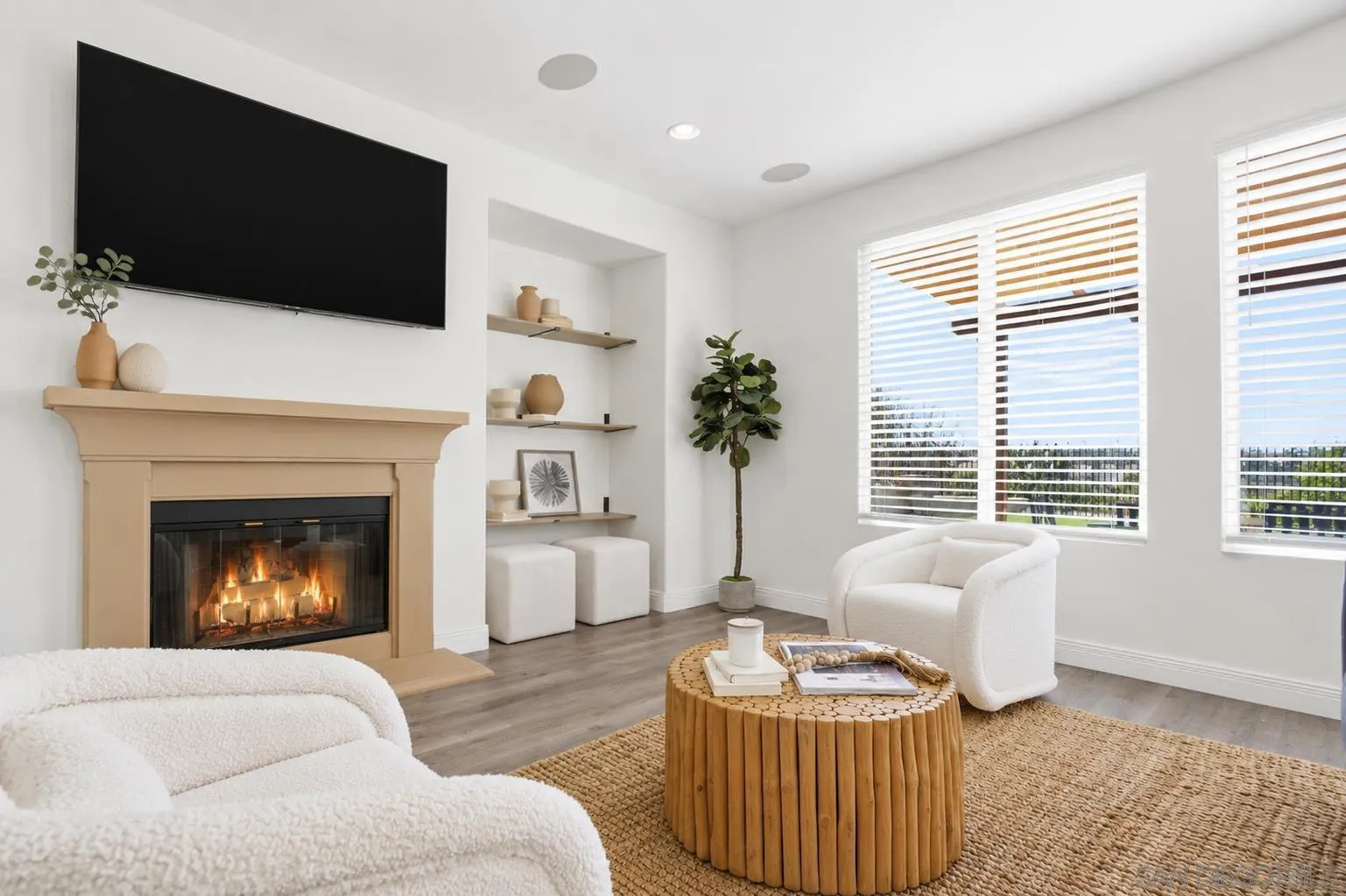 https://cdn.realtyfeed.com/cdn/127/260020469/2b104610d4544429adc9d1c834e4ea1c.webp