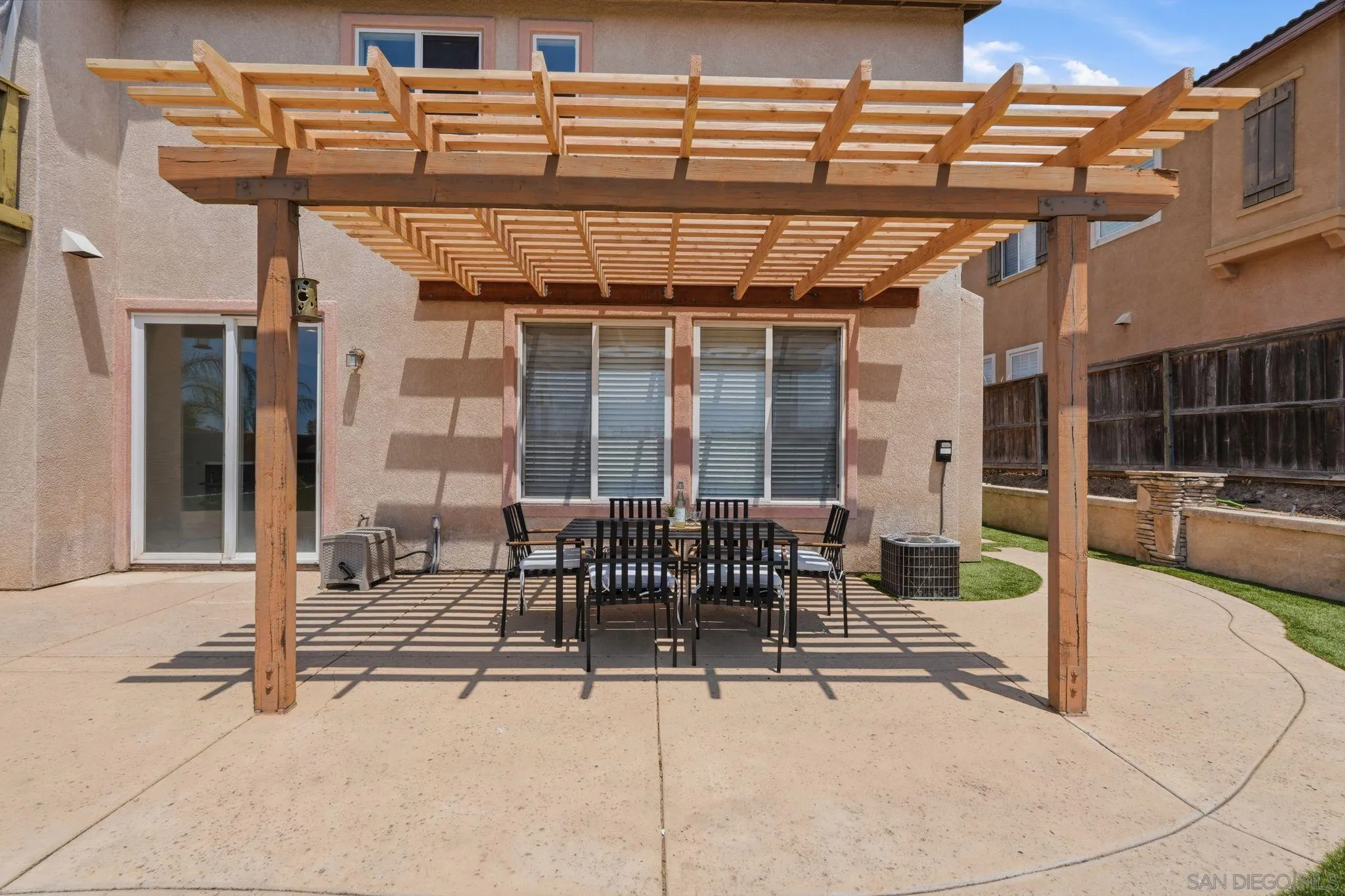 https://cdn.realtyfeed.com/cdn/127/260020469/54517d8eafbae6bba7b736063fb59713.webp