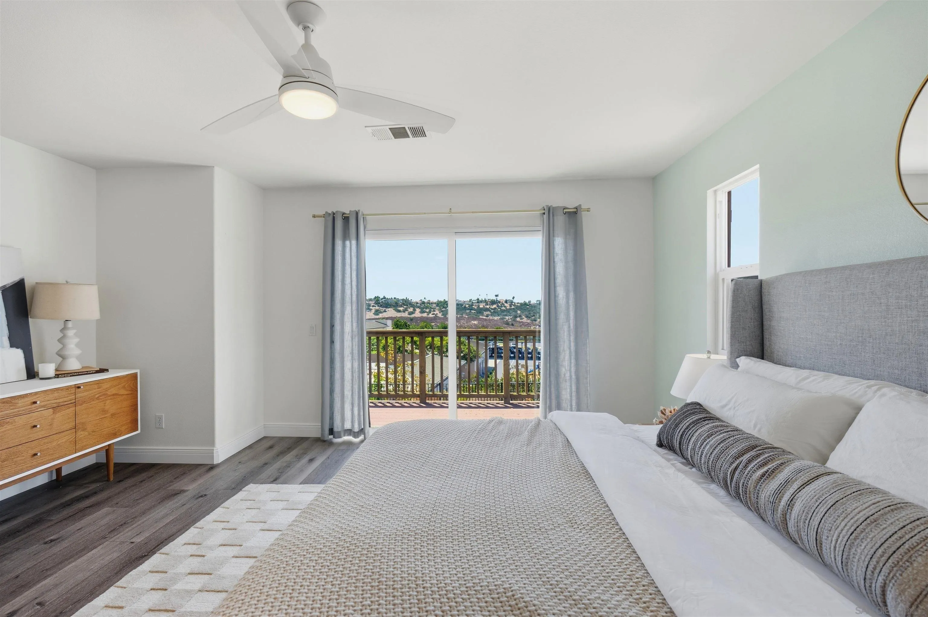 https://cdn.realtyfeed.com/cdn/127/260020469/7a327bbf6b345a786cdd4f79cdb654e9.webp