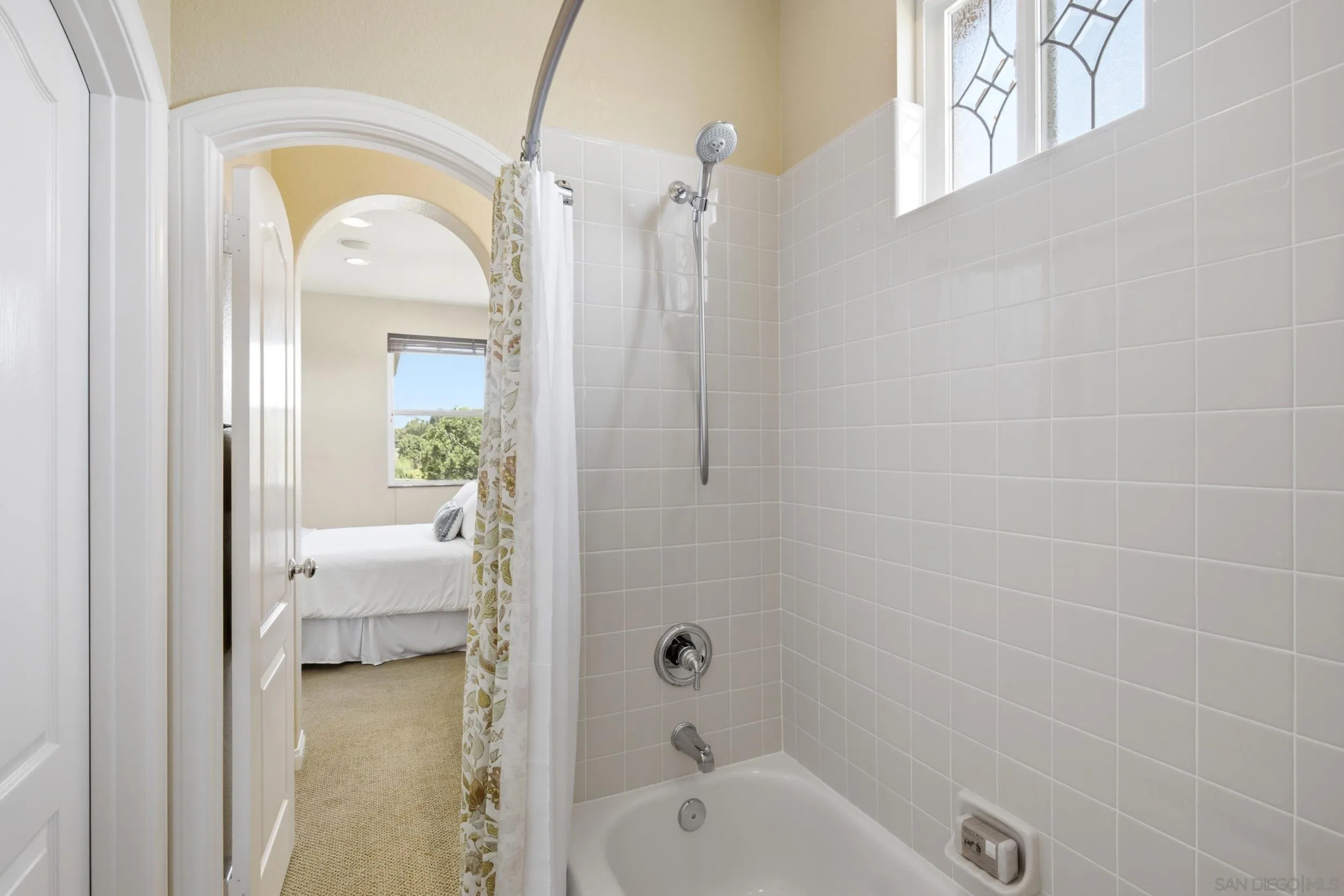 https://cdn.realtyfeed.com/cdn/127/260020474/2291820529e2a8c5531c41752d2a177e.webp