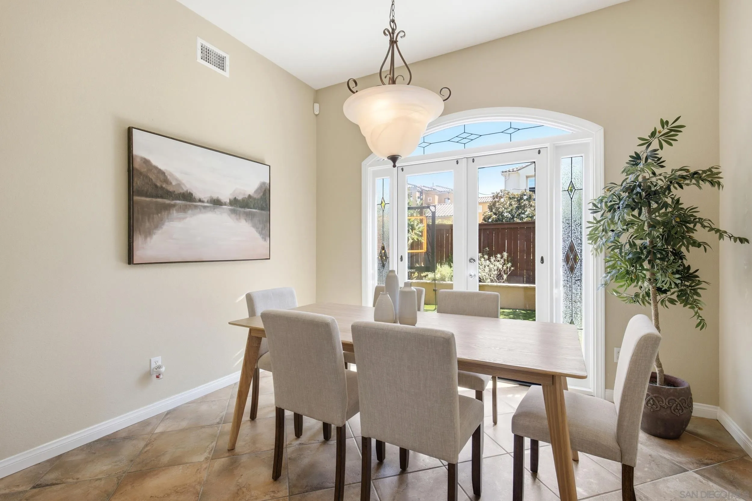 https://cdn.realtyfeed.com/cdn/127/260020474/32c80b0e5aaf16e484a5f61665014796.webp