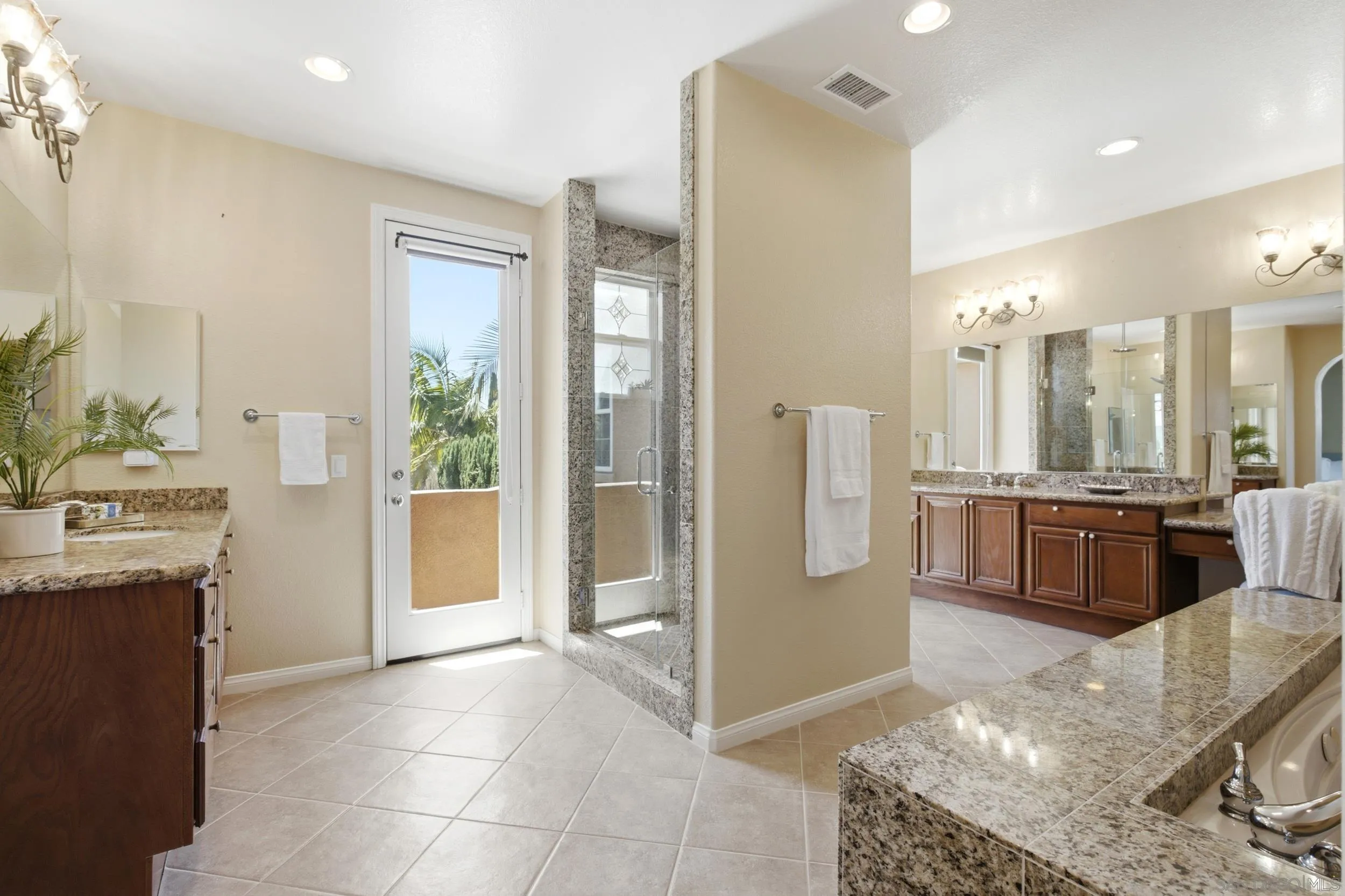 https://cdn.realtyfeed.com/cdn/127/260020474/7375d81bce5a7077b98785fdbb75f85f.webp
