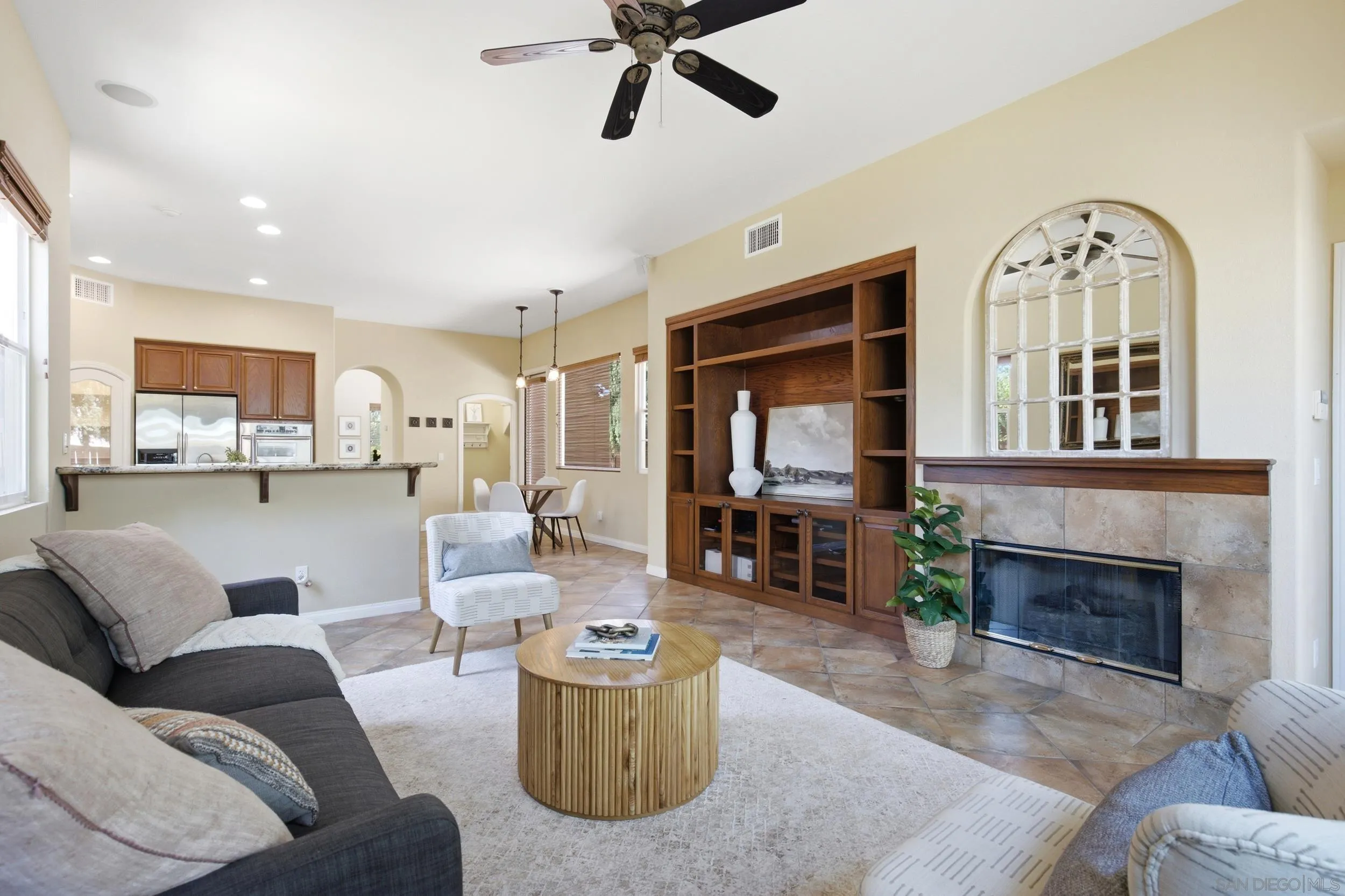 https://cdn.realtyfeed.com/cdn/127/260020474/87bf9f787b4b3d72da312149f8377e9d.webp
