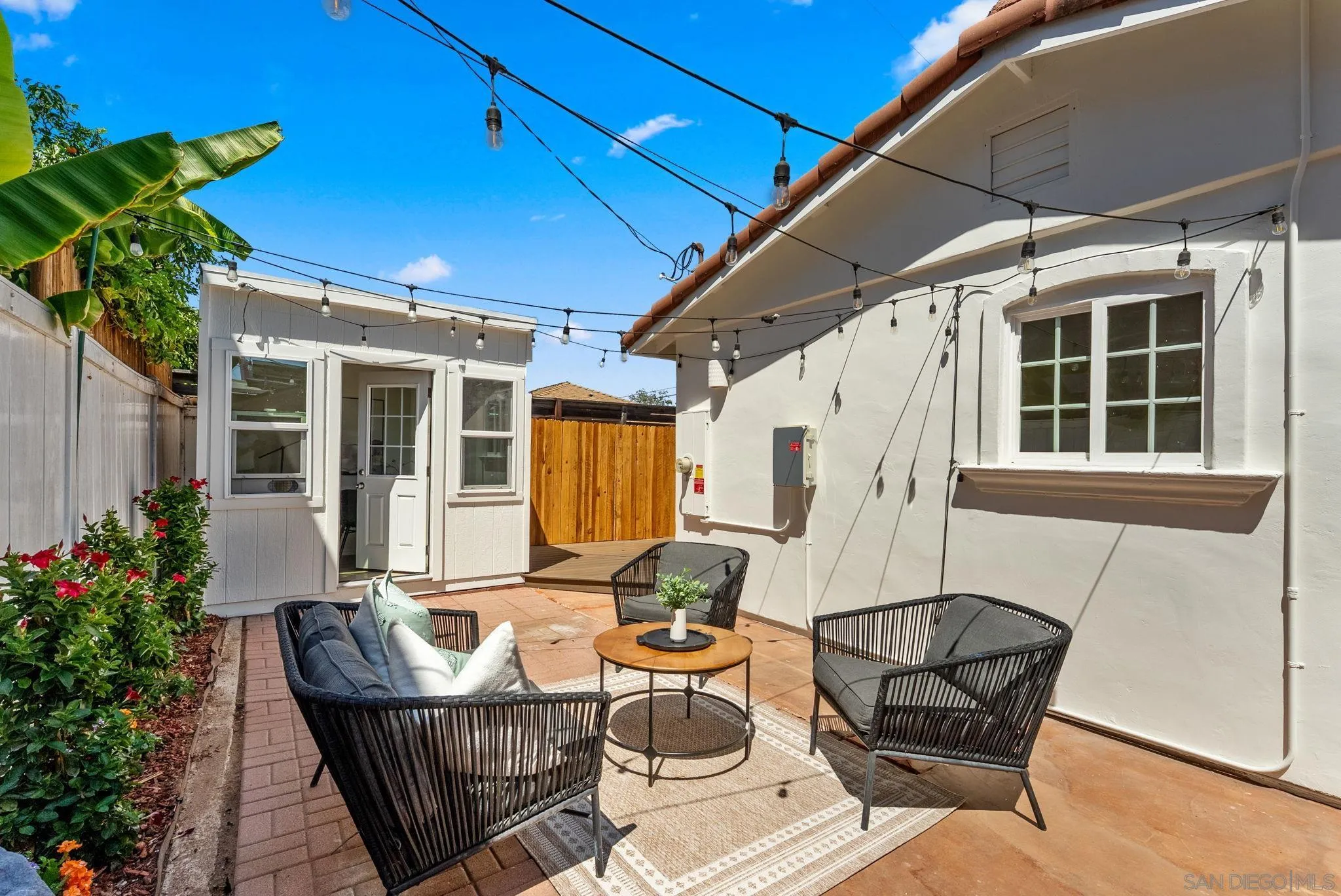 https://cdn.realtyfeed.com/cdn/127/260020476/c45e95a29c4c52148aa3cc72dcd60735.webp