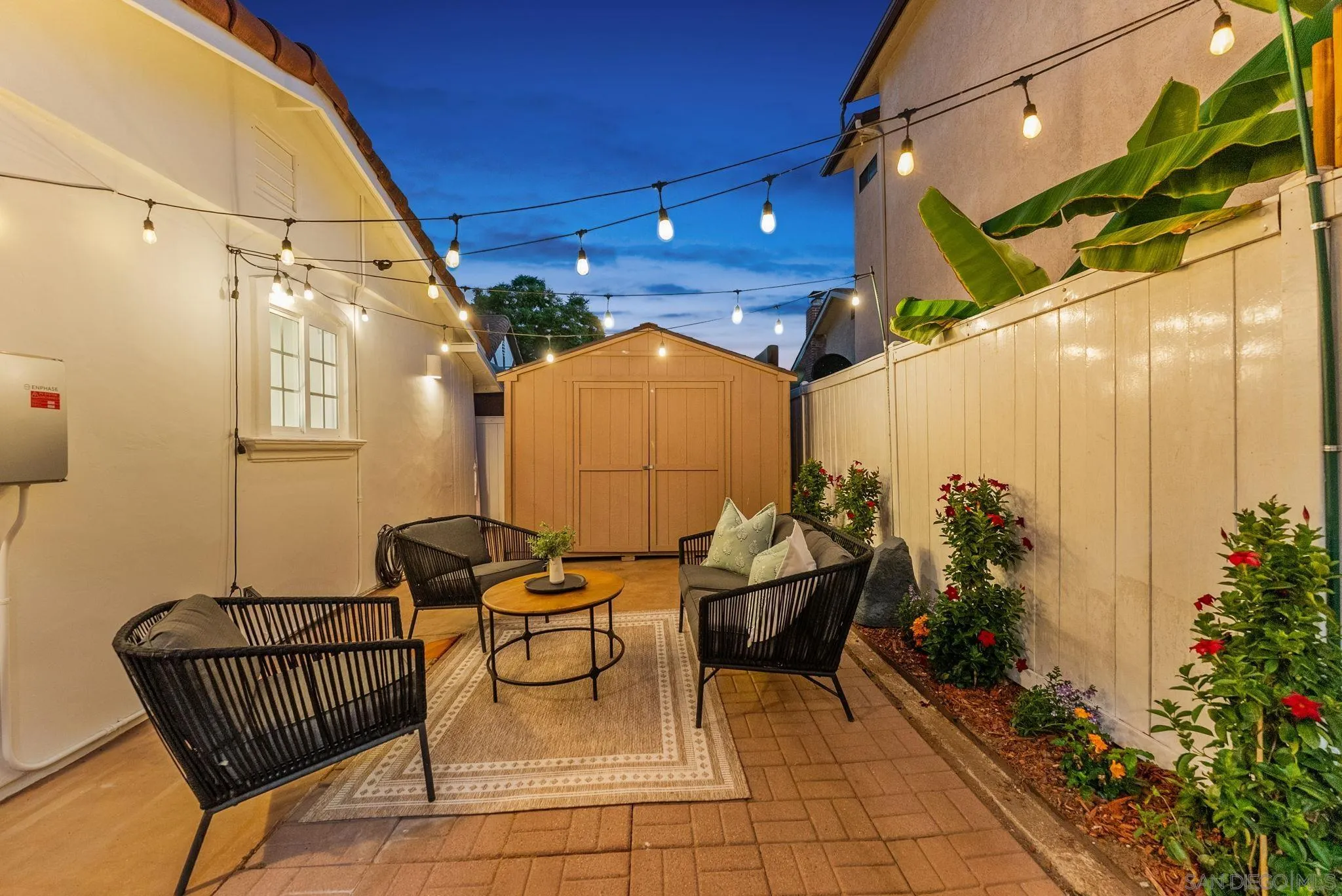 https://cdn.realtyfeed.com/cdn/127/260020476/fc0c0e78c6c6f83dc74348ededc9a74c.webp