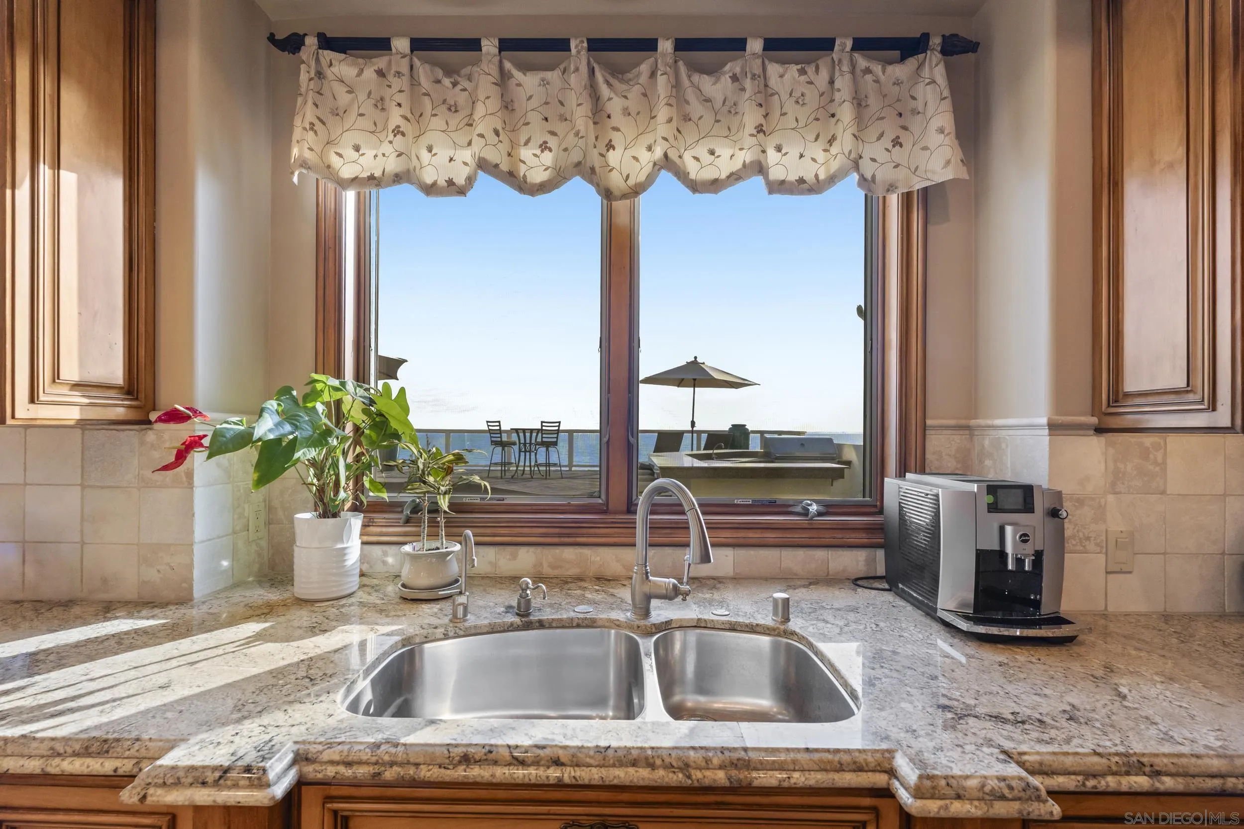 https://cdn.realtyfeed.com/cdn/127/260020478/6f6ee122fcd256616d232fe1b0576538.webp