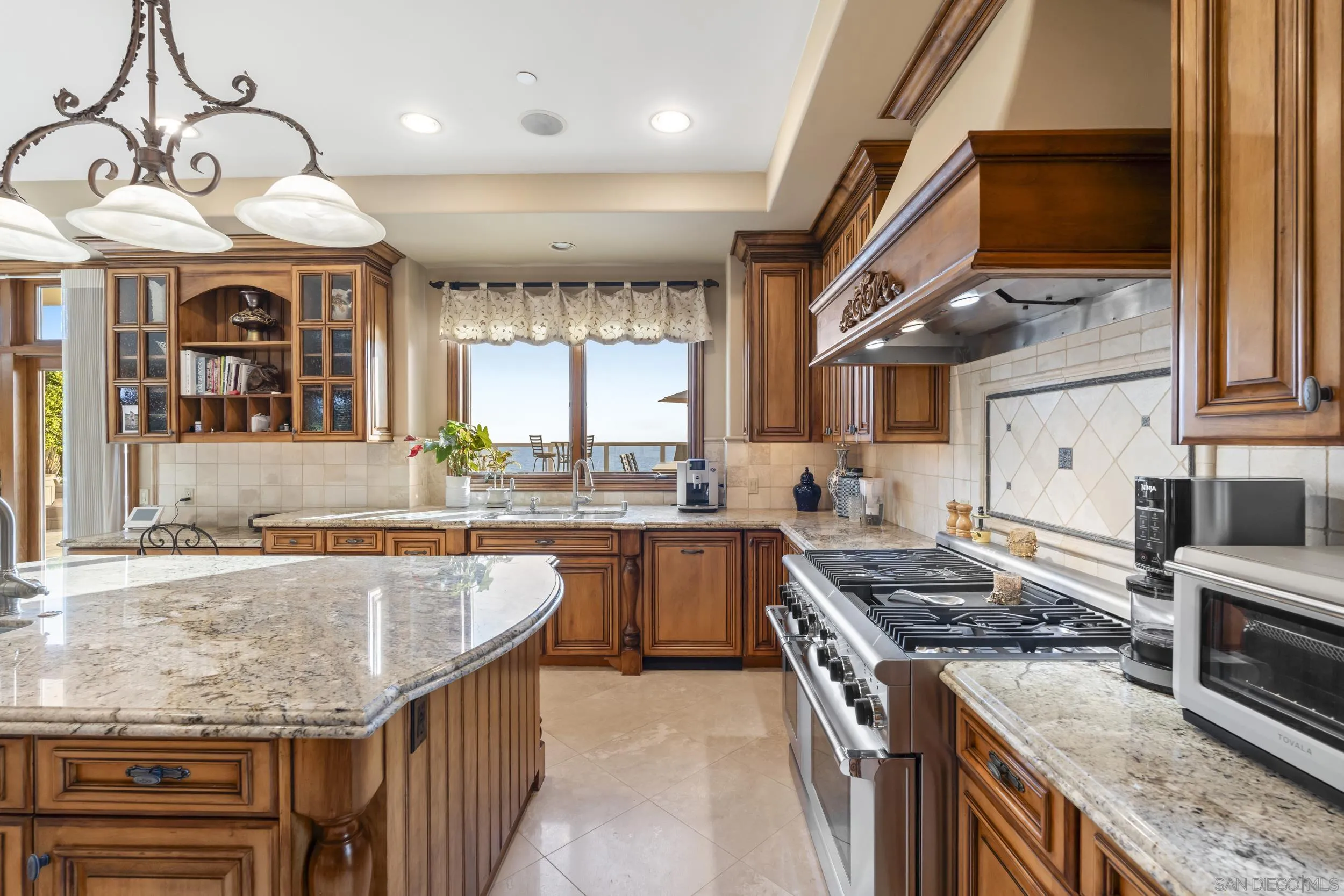 https://cdn.realtyfeed.com/cdn/127/260020478/920e99c6fcbb807b24e15af3e0da8e05.webp