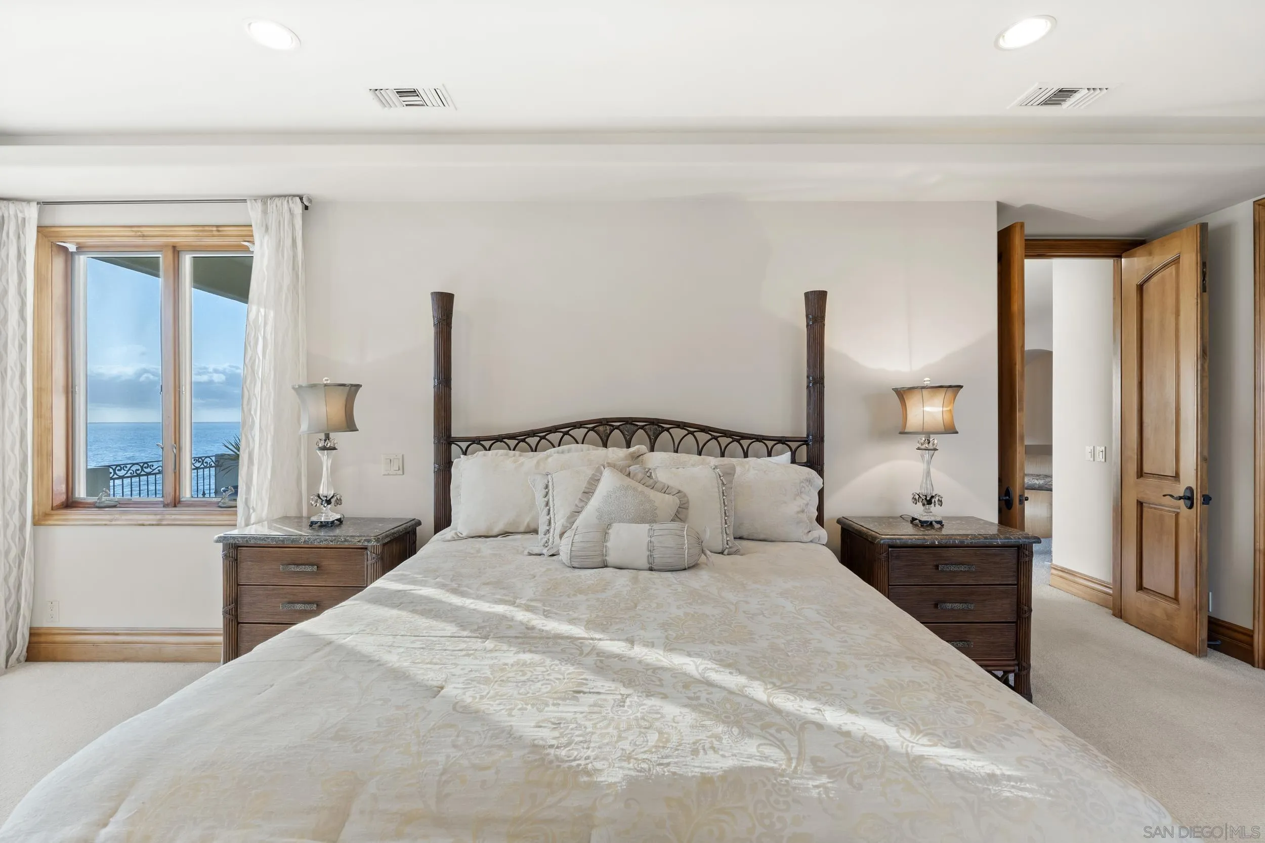 https://cdn.realtyfeed.com/cdn/127/260020478/bc203815eec86a149d066db54aa7c359.webp