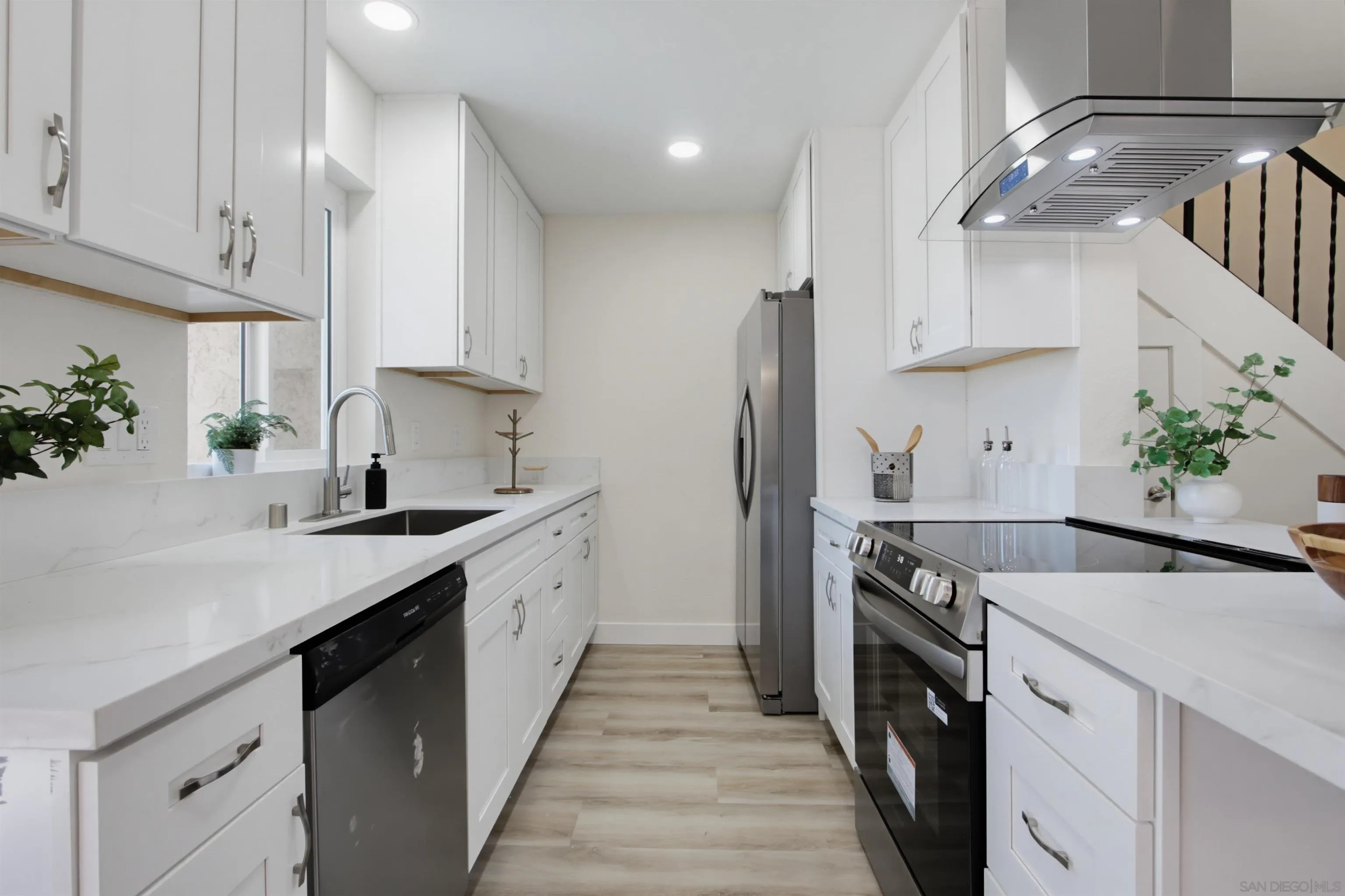 Photo #7: 260020479 Listing: Photo #7