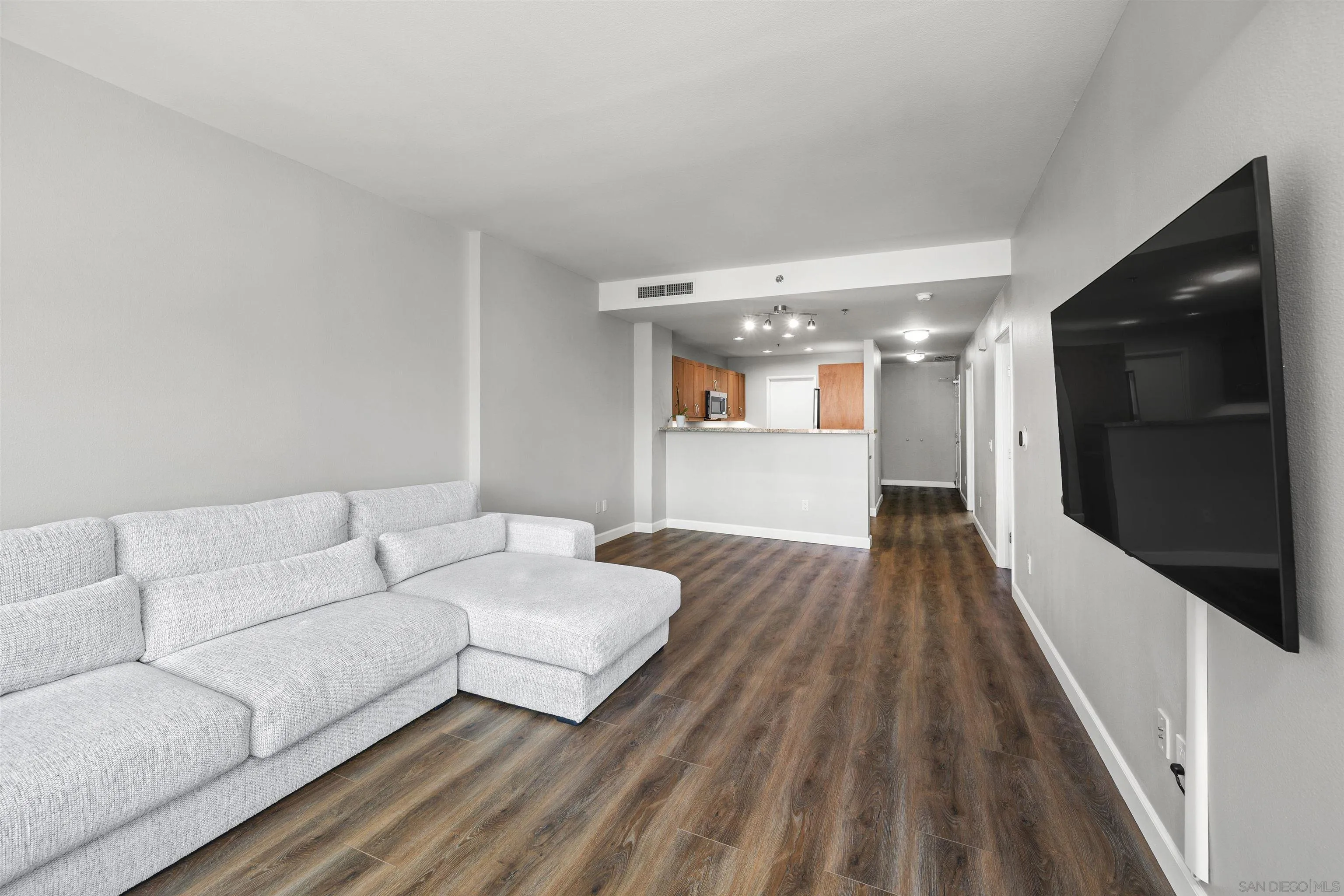 Photo #10: 260020482 Listing: Photo #10