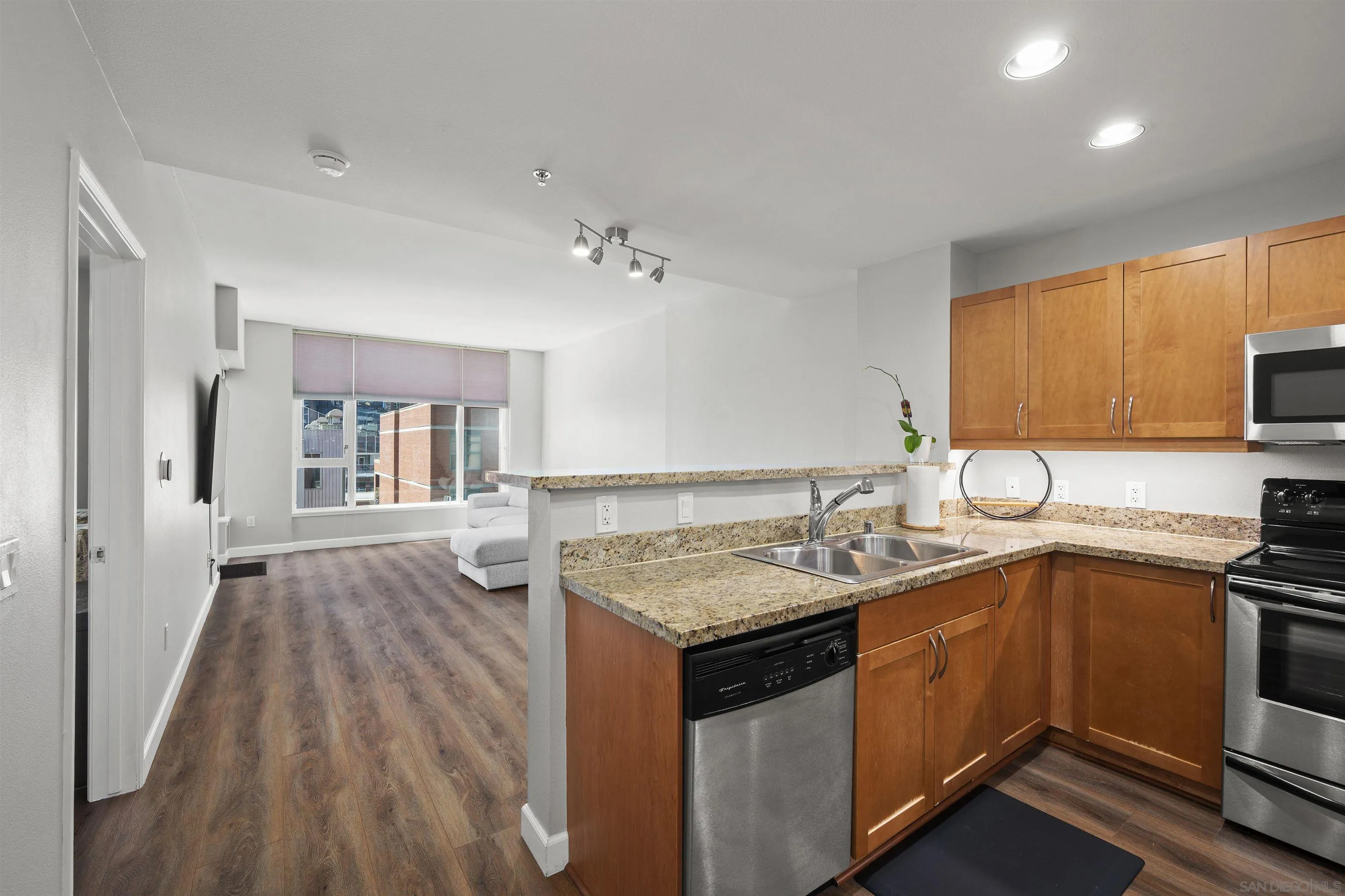 Photo #14: 260020482 Listing: Photo #14
