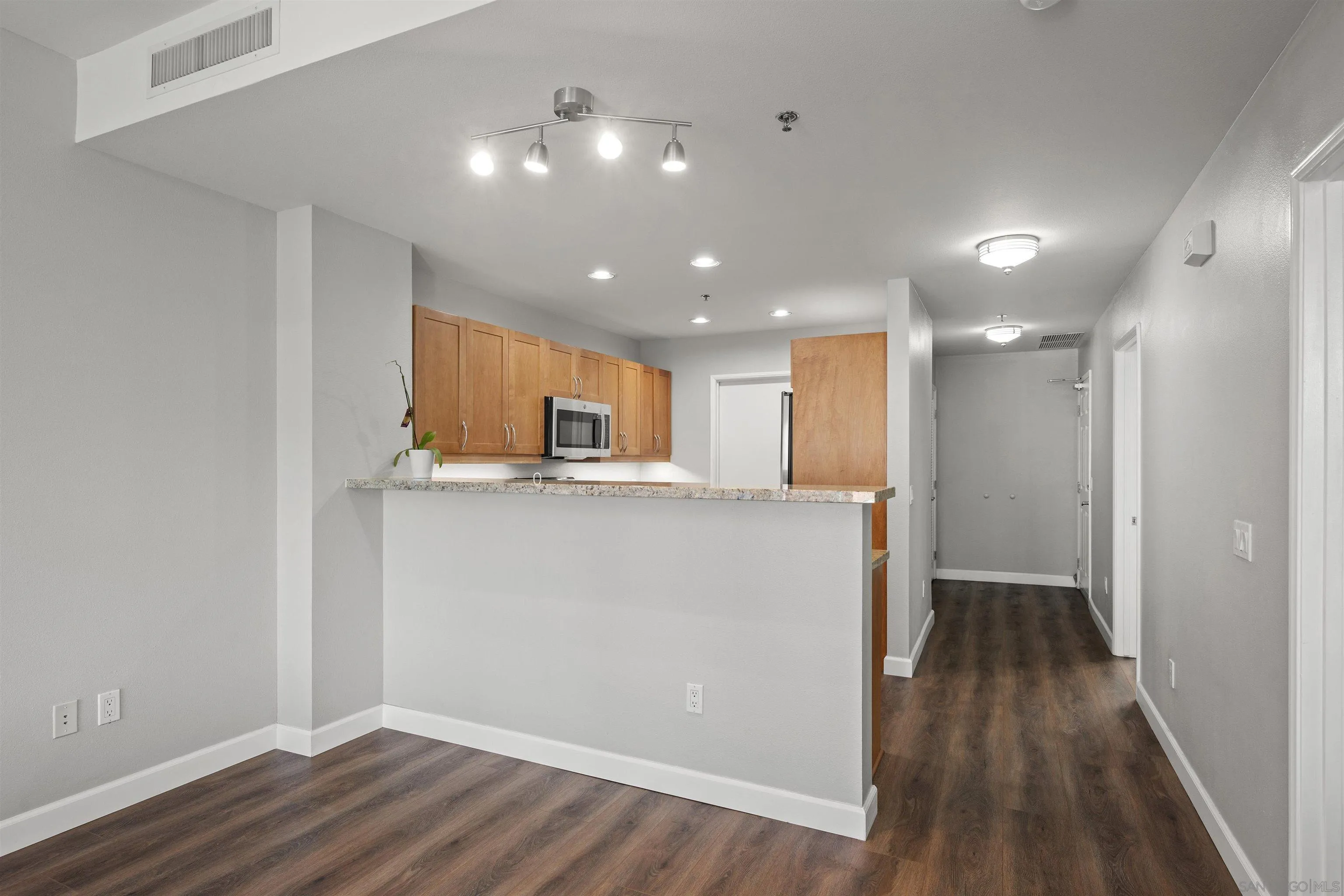 427 9th Ave Unit 504, San diego, CA 92101 - Photo 4 of 58, San Diego, CA