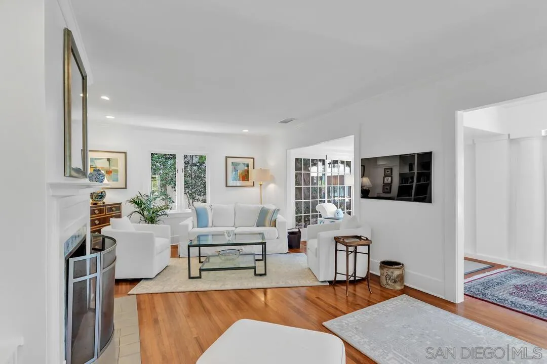https://cdn.realtyfeed.com/cdn/127/260020484/21266eef25d62c4e5411991eda27cc0b.webp