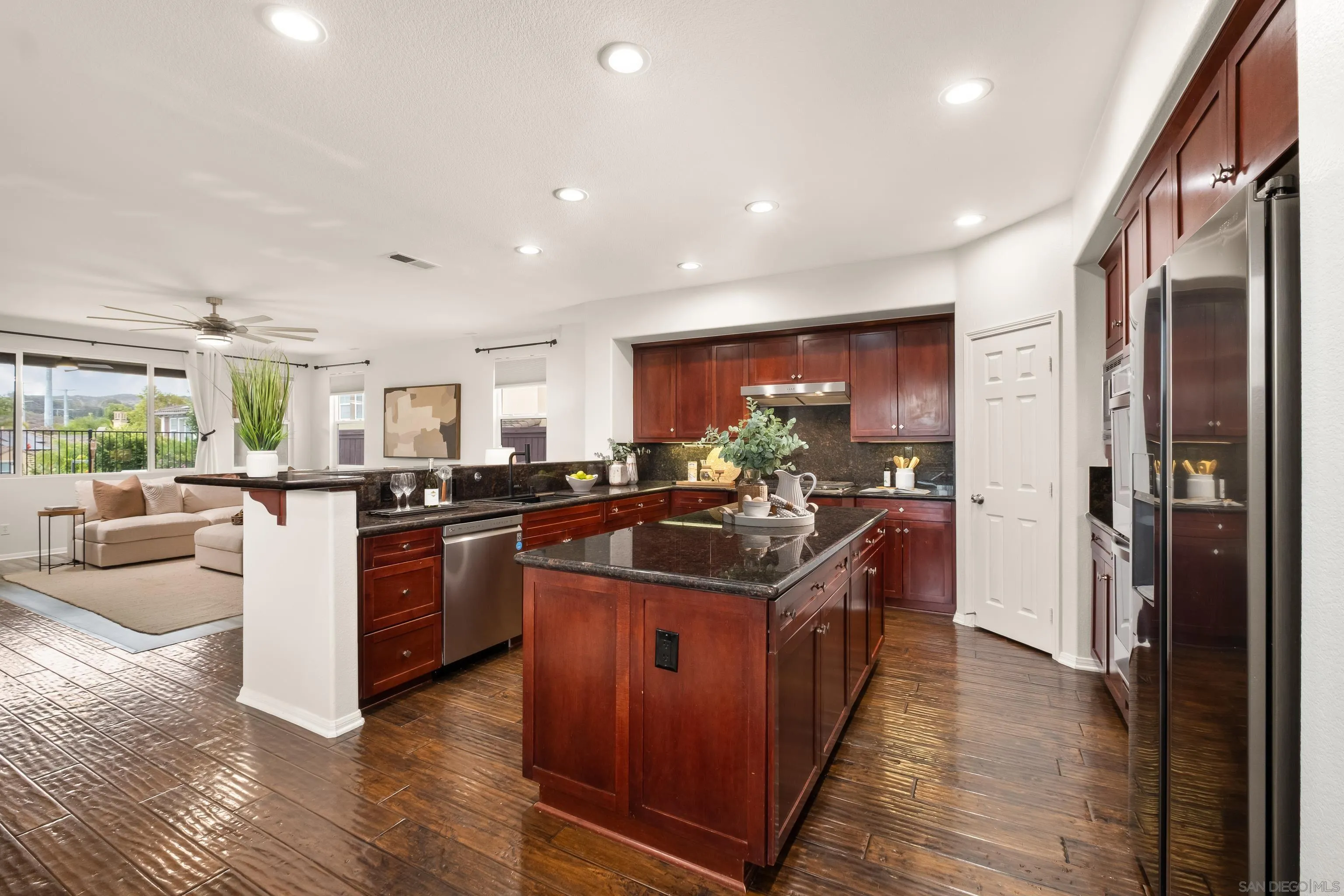 https://cdn.realtyfeed.com/cdn/127/260020489/12e9b4ed65ac032c8a88c0dc317bd0a0.webp