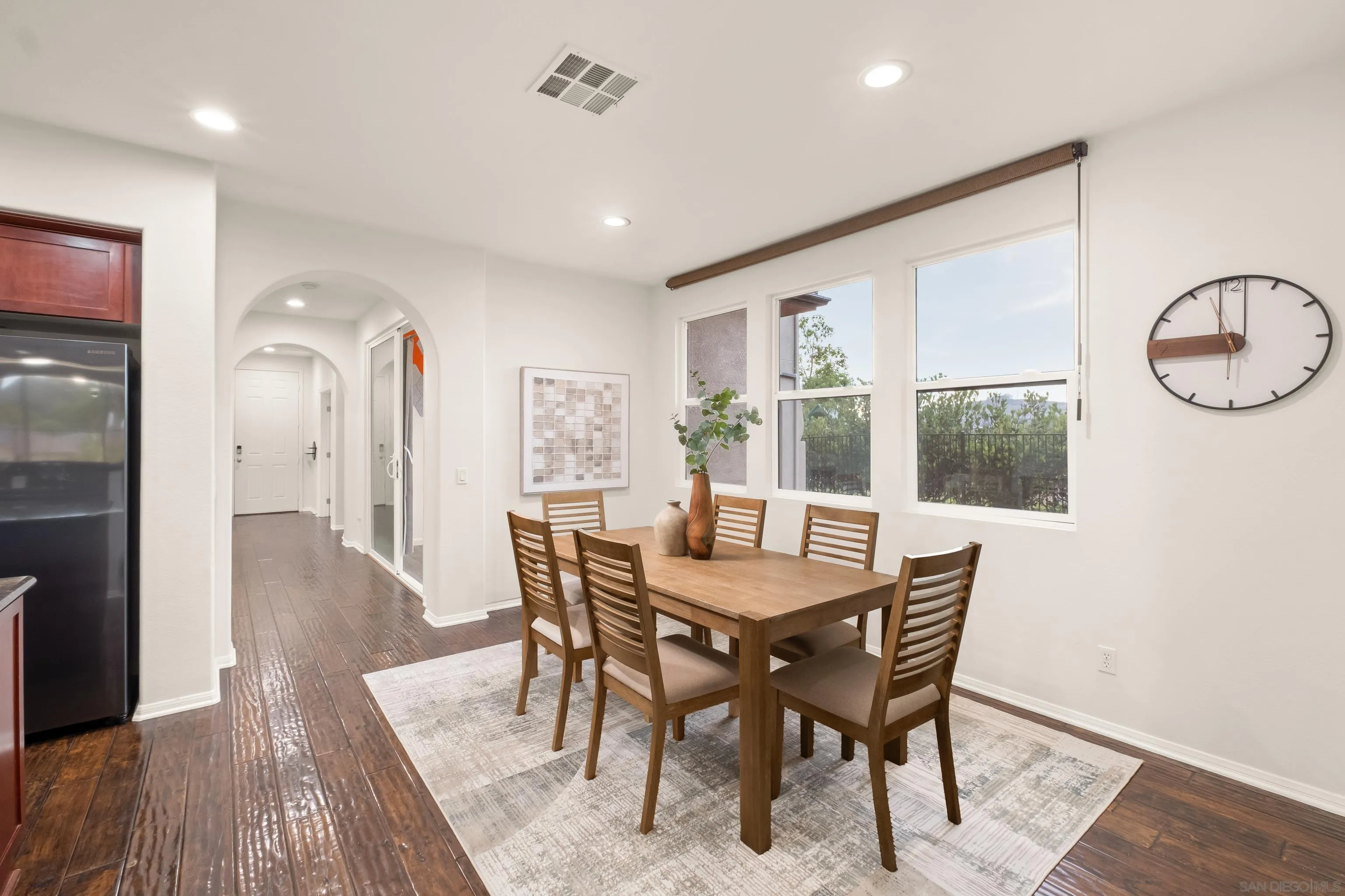 https://cdn.realtyfeed.com/cdn/127/260020489/4f8250a244d7ca2662fd665e37a29147.webp